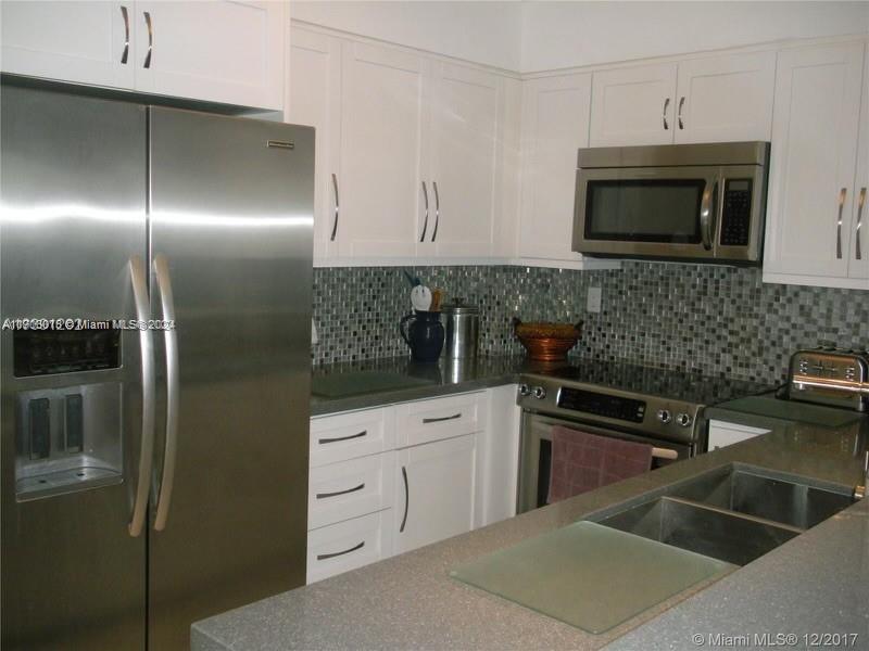 5005 Collins Ave # 1108