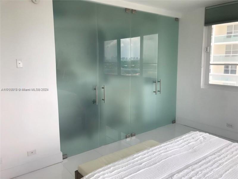 5005 Collins Ave # 1108