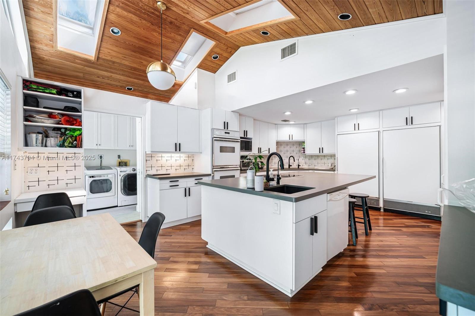 4450 N Jefferson Ave, Miami Beach