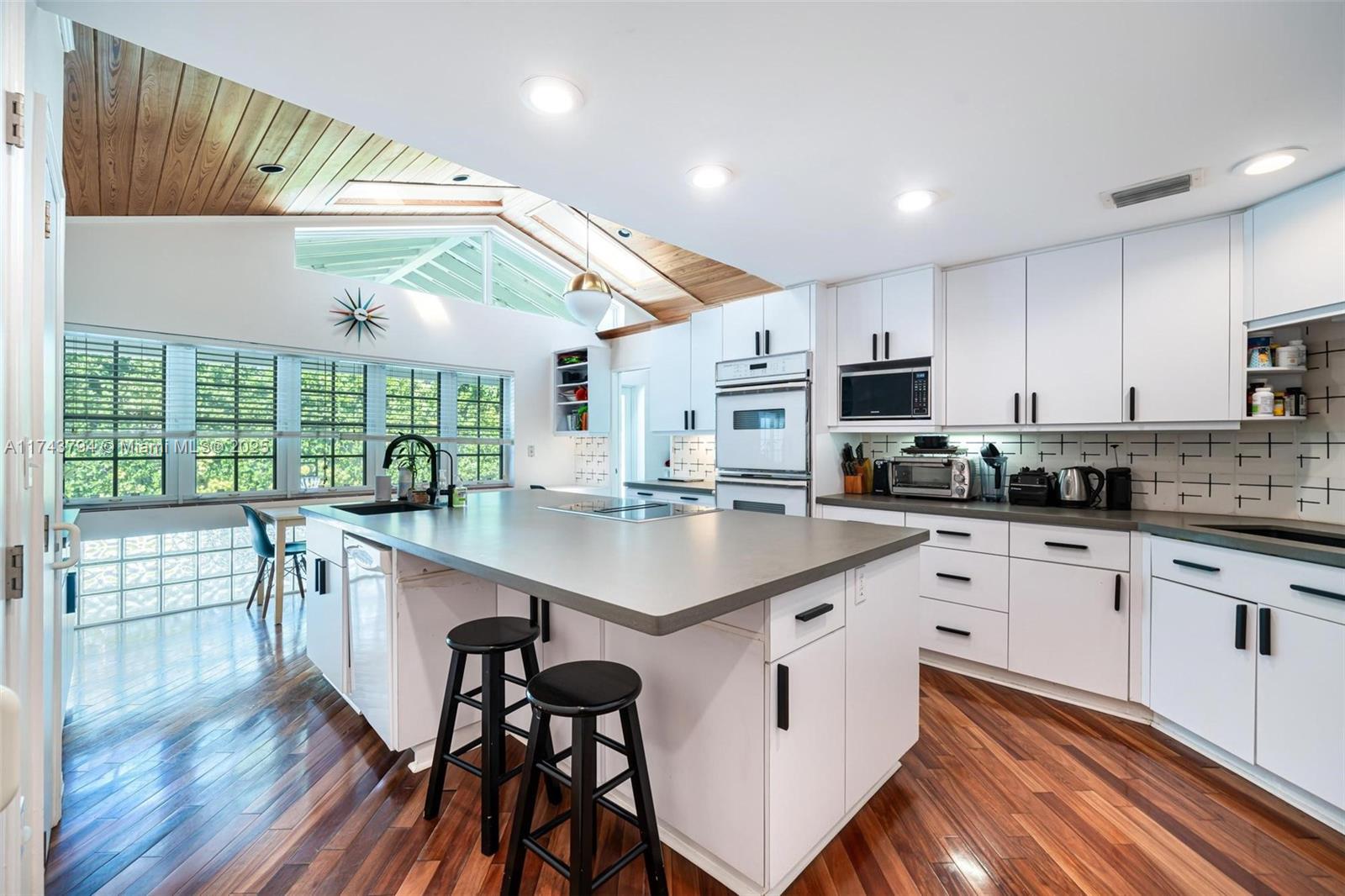 4450 N Jefferson Ave, Miami Beach