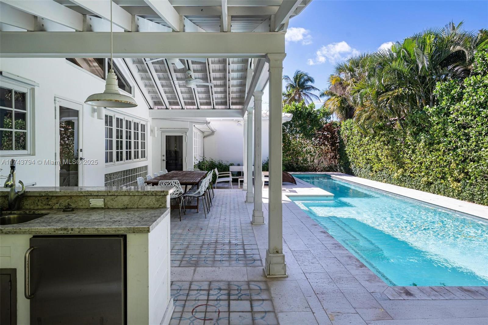 4450 N Jefferson Ave, Miami Beach