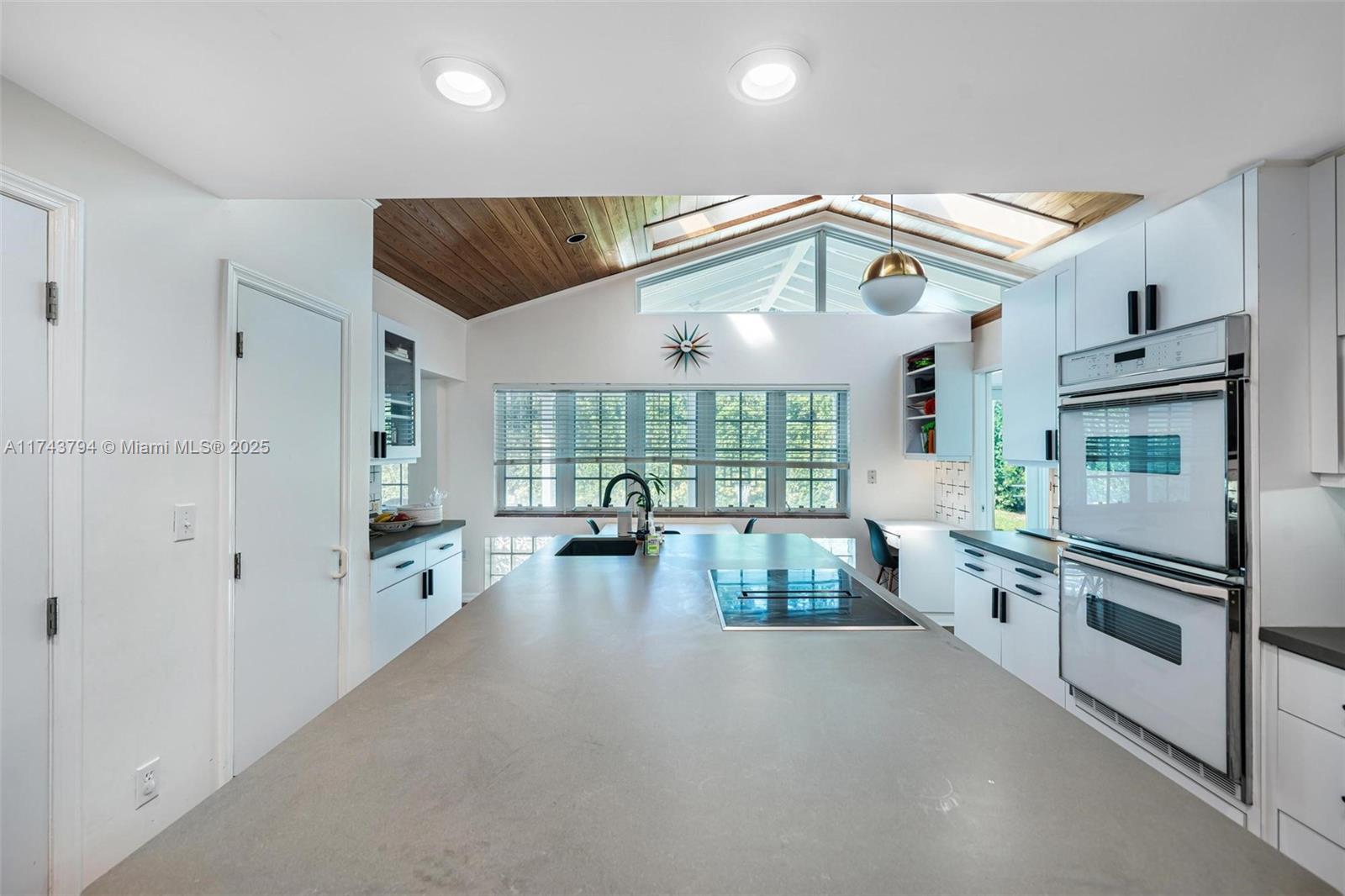 4450 N Jefferson Ave, Miami Beach