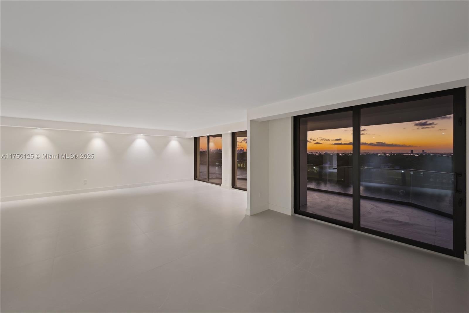 5500 Collins Ave # 802