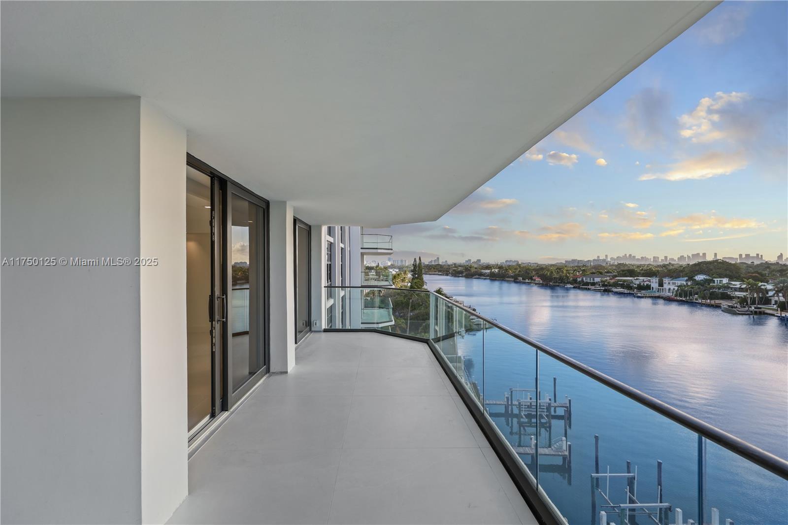 5500 Collins Ave # 802