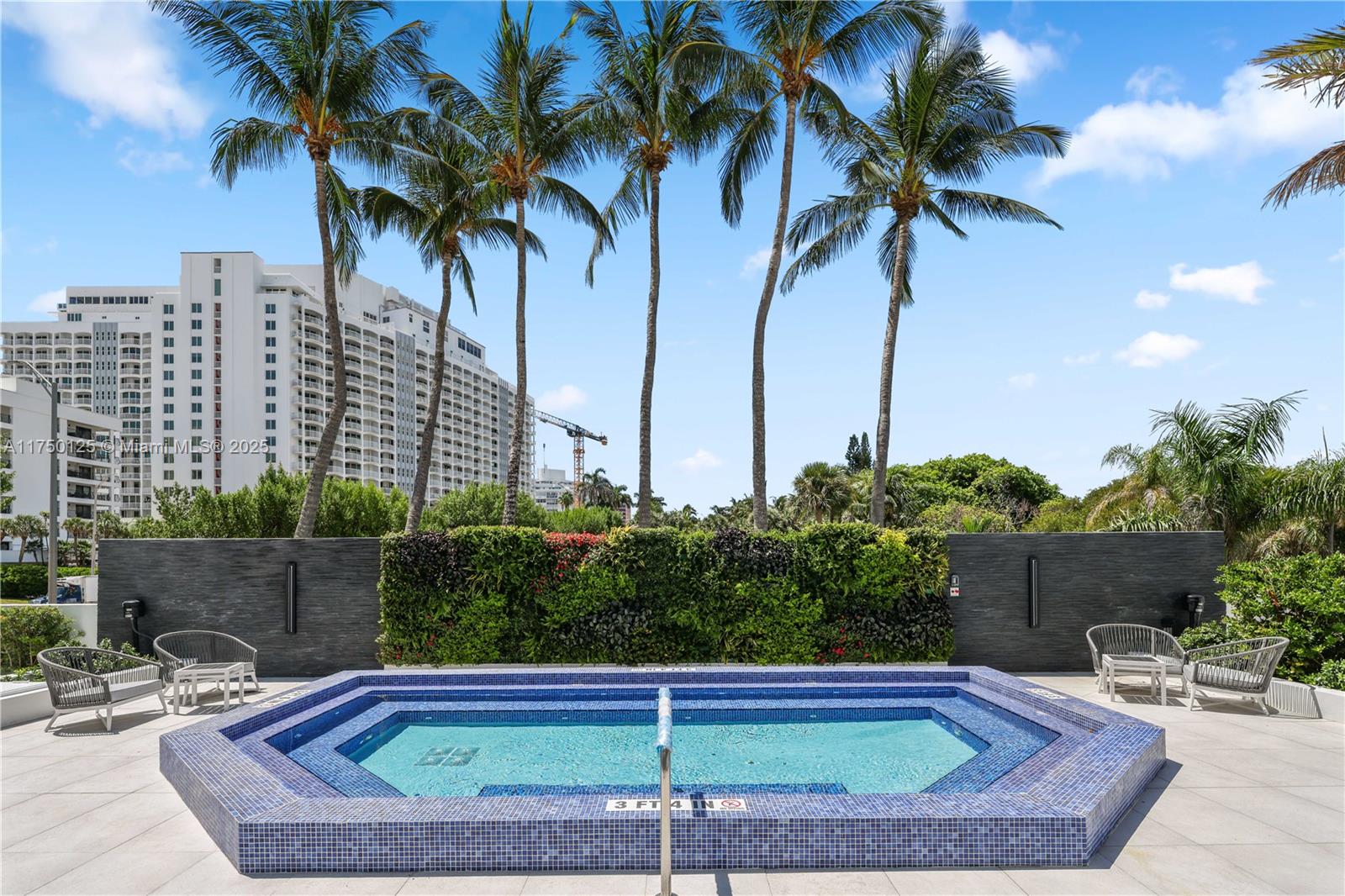 5500 Collins Ave # 802