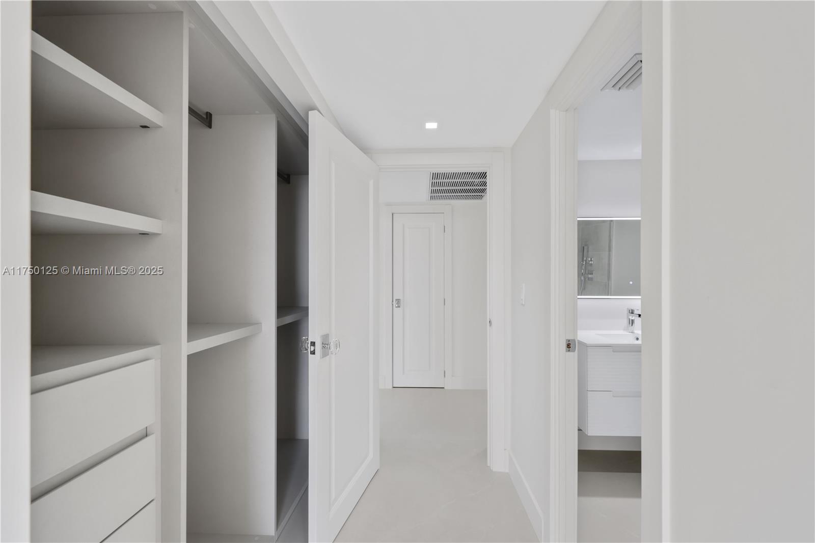 5500 Collins Ave # 802
