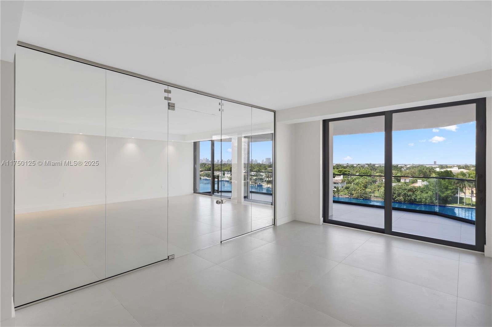 5500 Collins Ave # 802