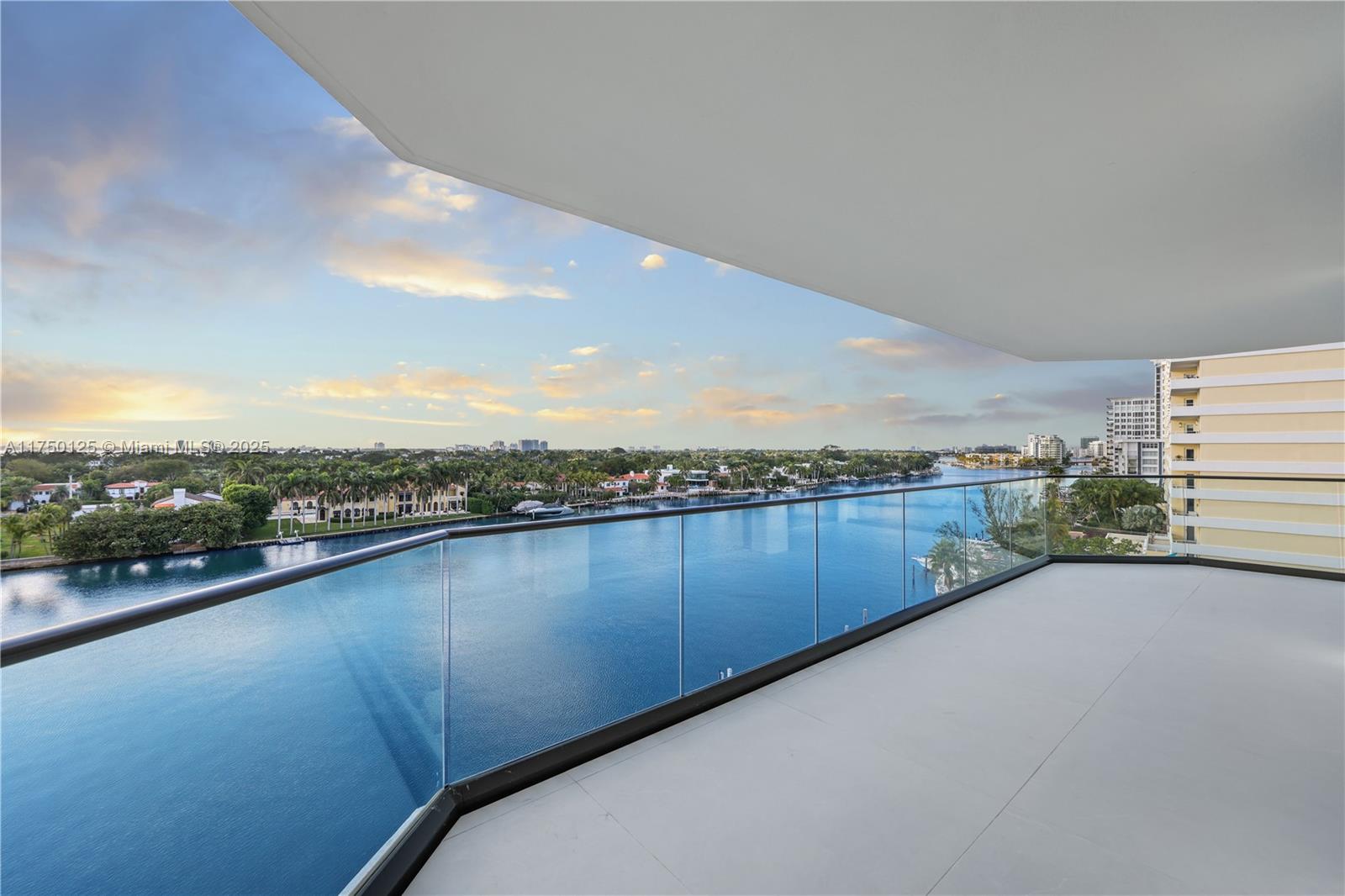 5500 Collins Ave # 802
