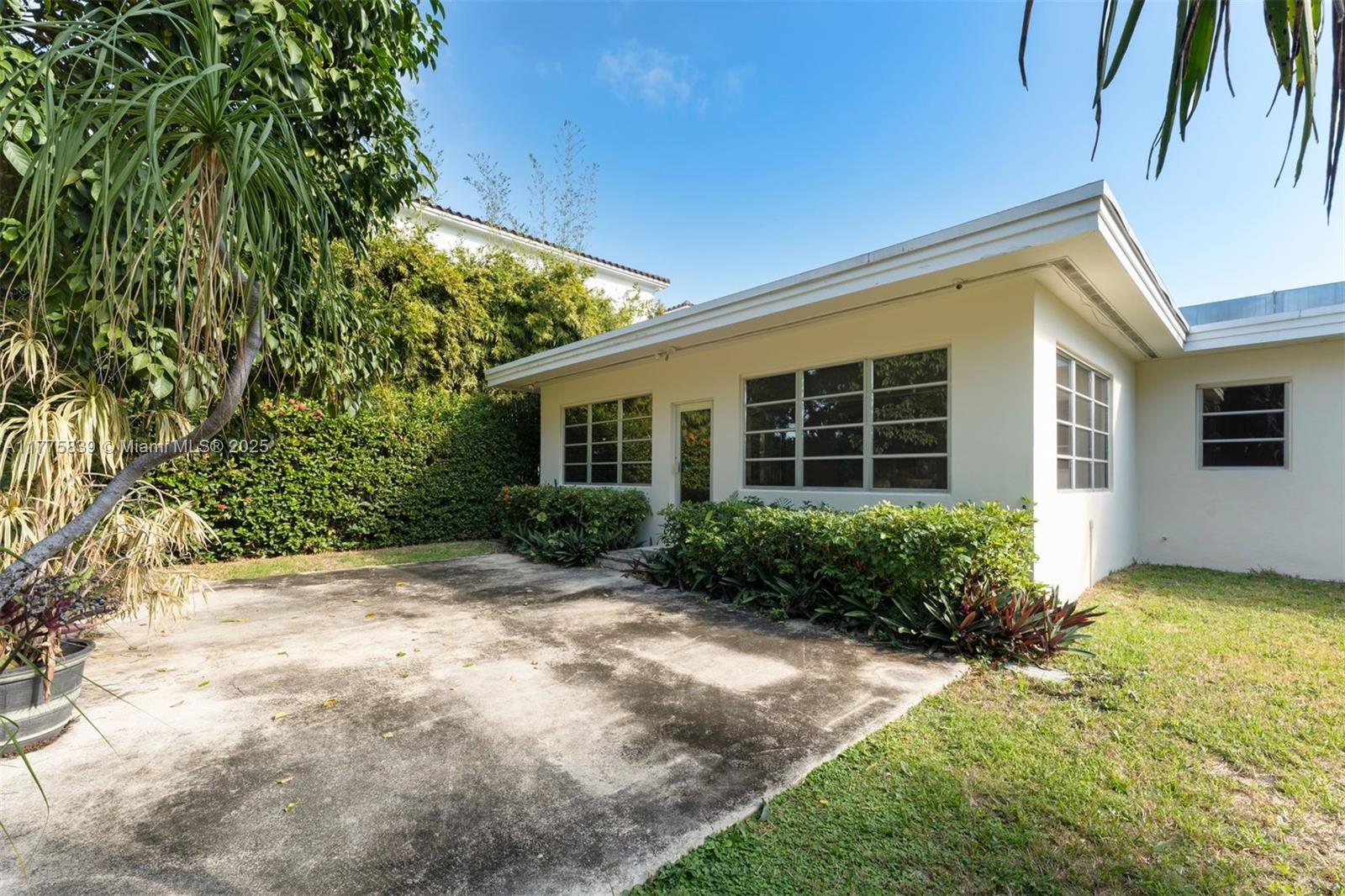 5150 La Gorce Dr