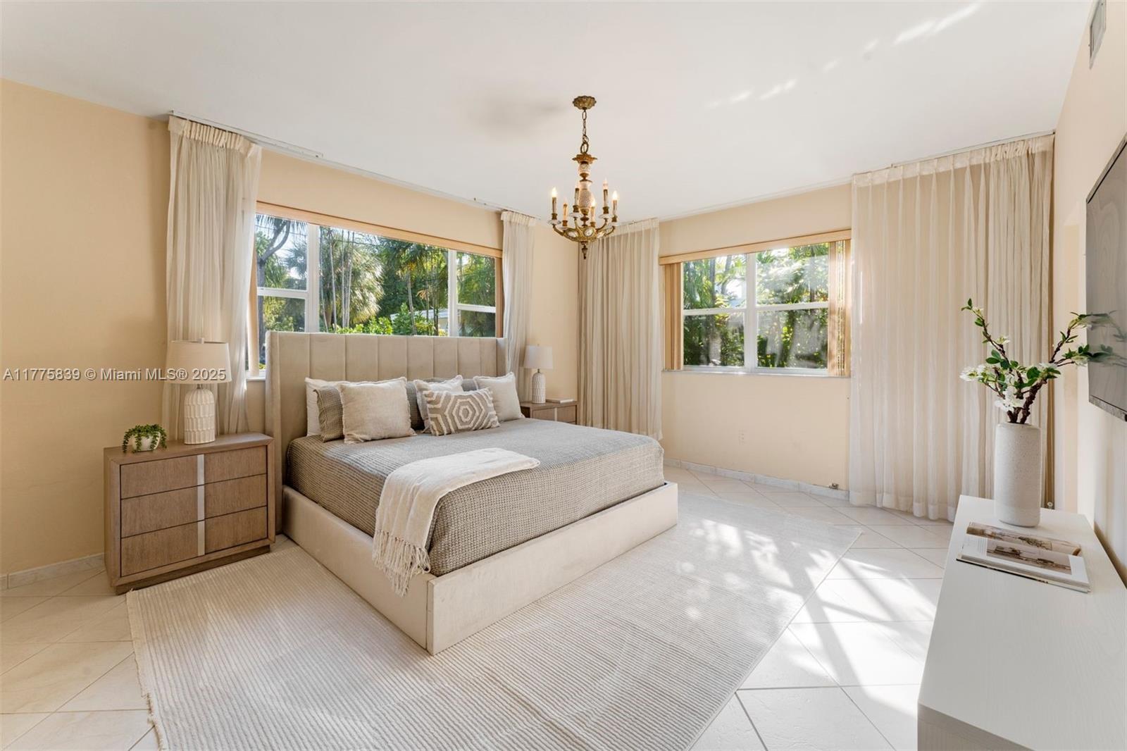 5150 La Gorce Dr
