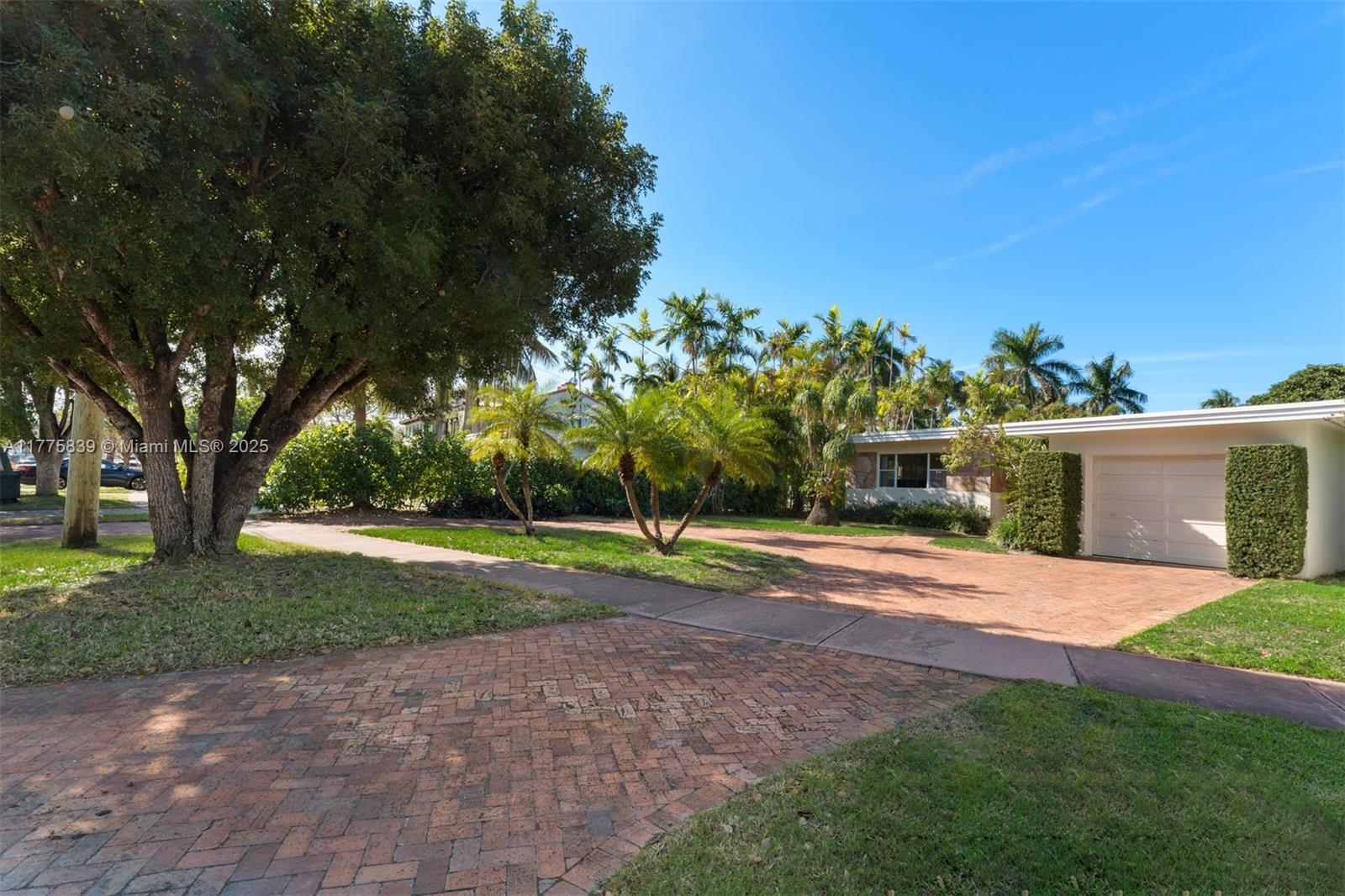 5150 La Gorce Dr