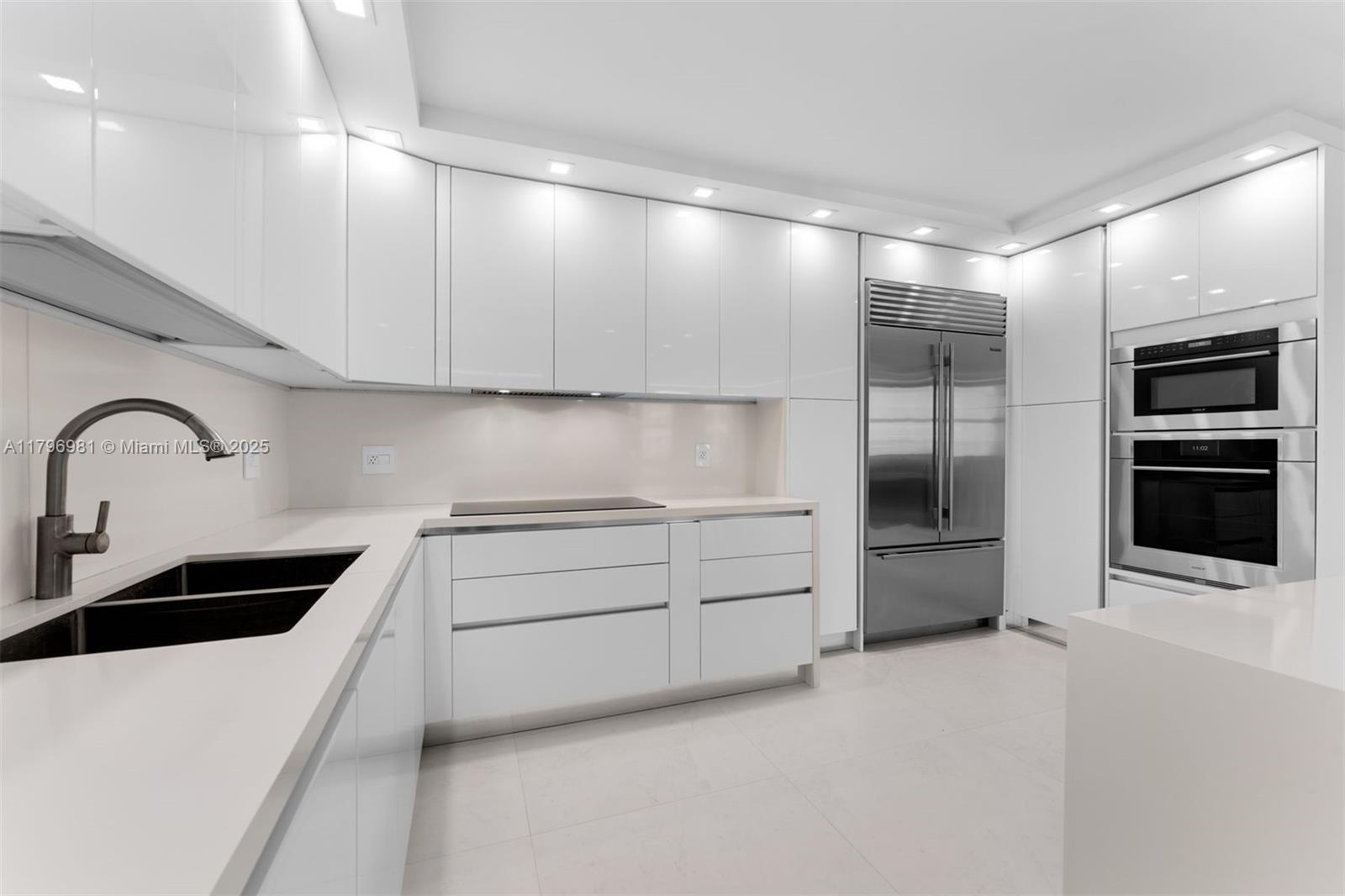 9801 Collins Ave # 17P