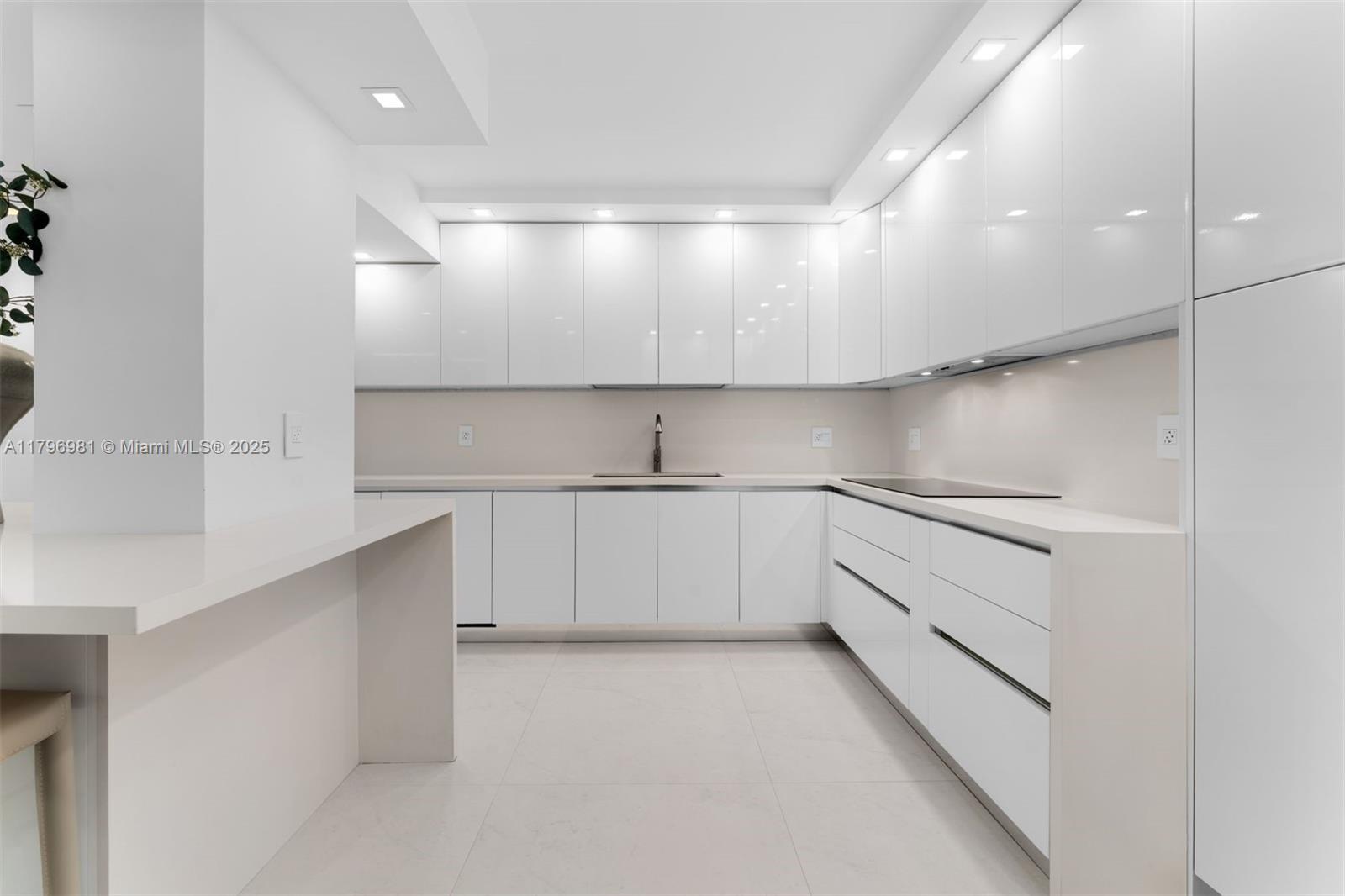 9801 Collins Ave # 17P
