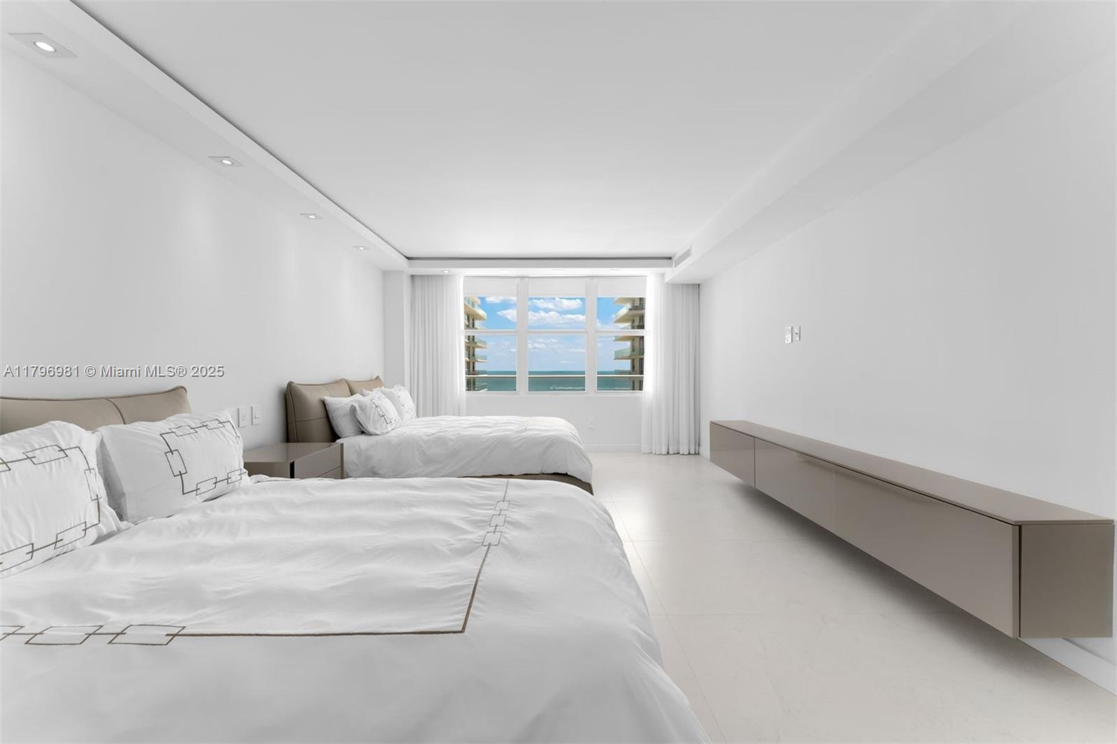 9801 Collins Ave # 17P