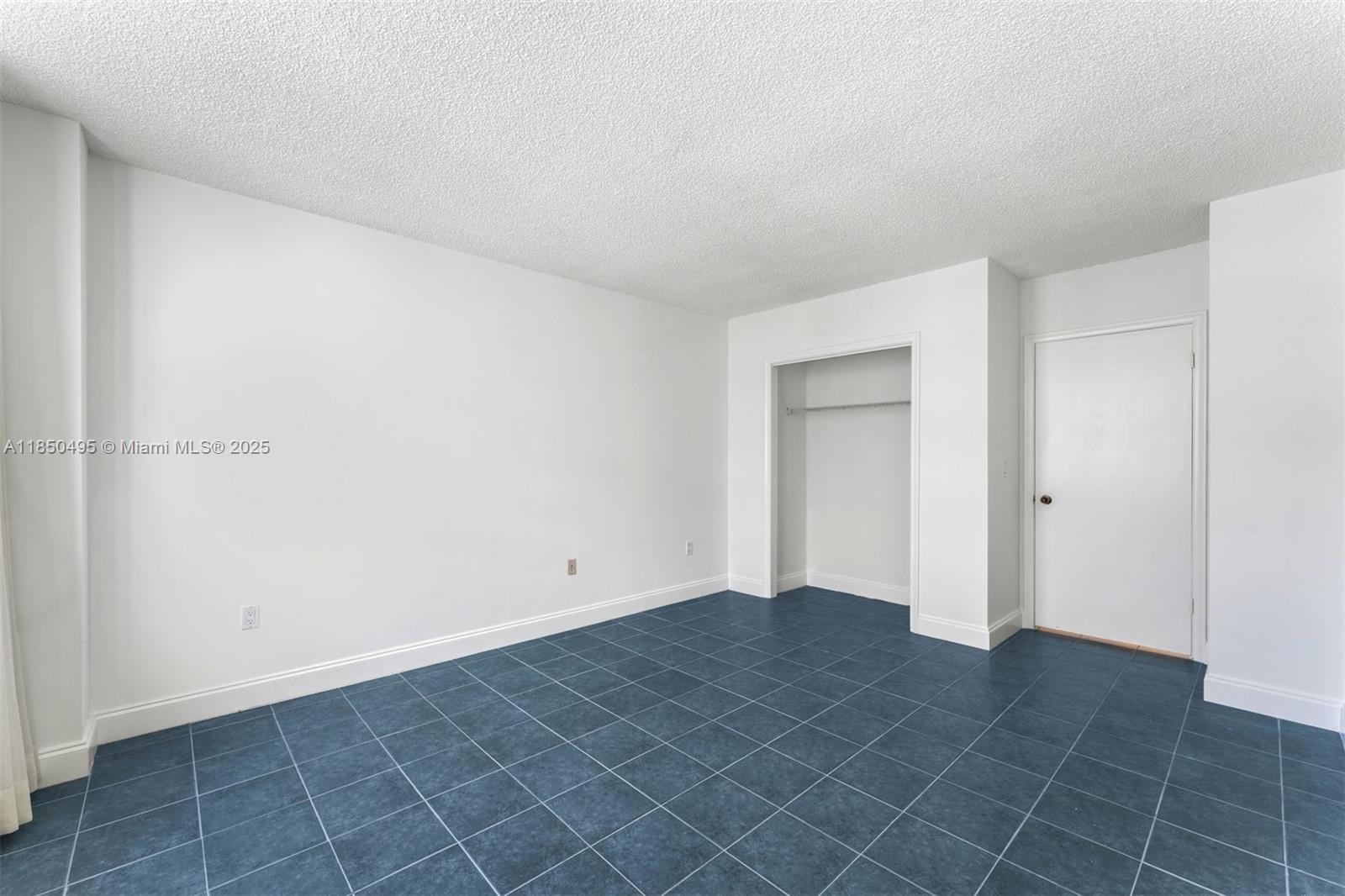 9801 Collins Ave # 18H