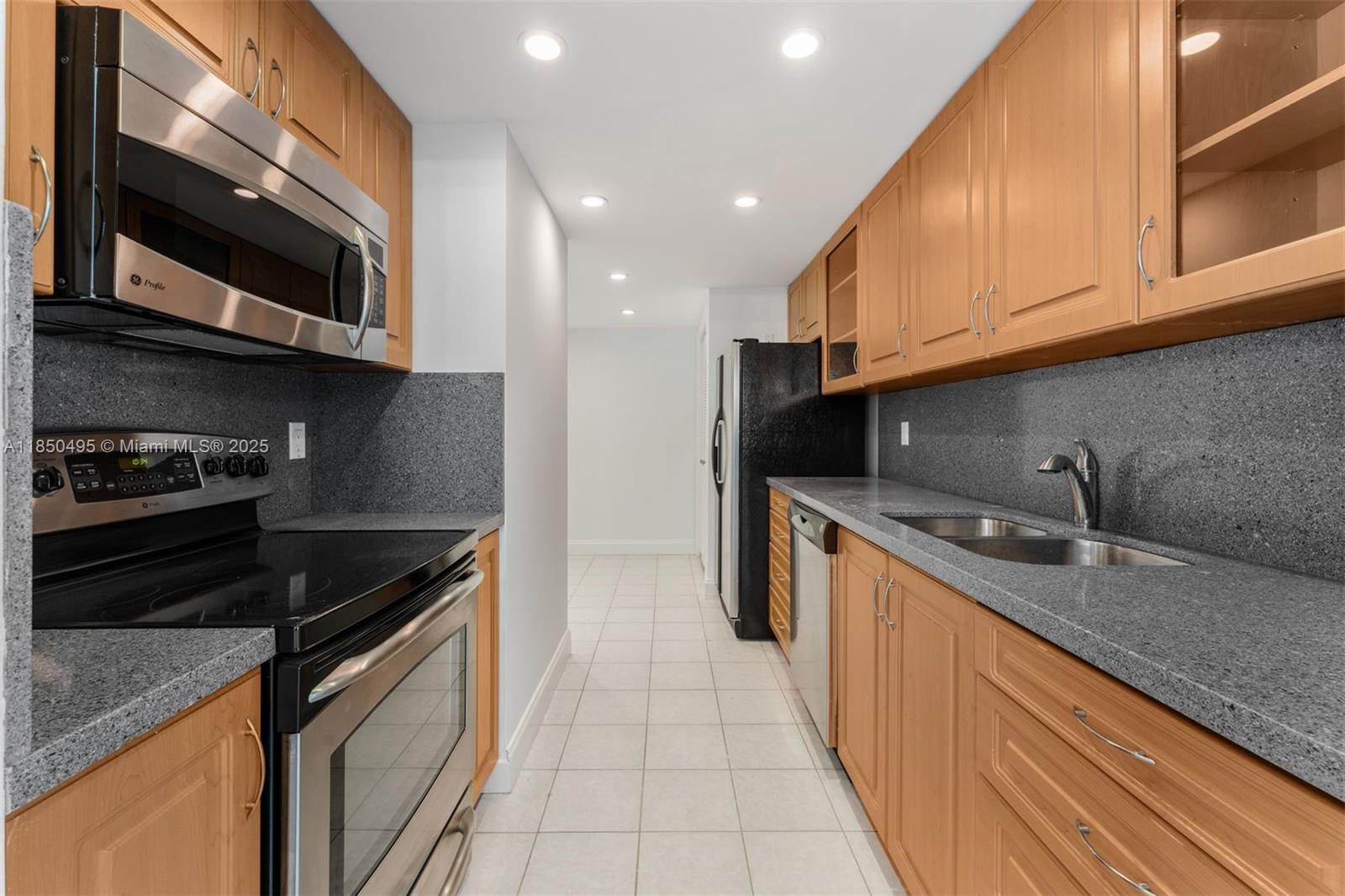 9801 Collins Ave # 18H