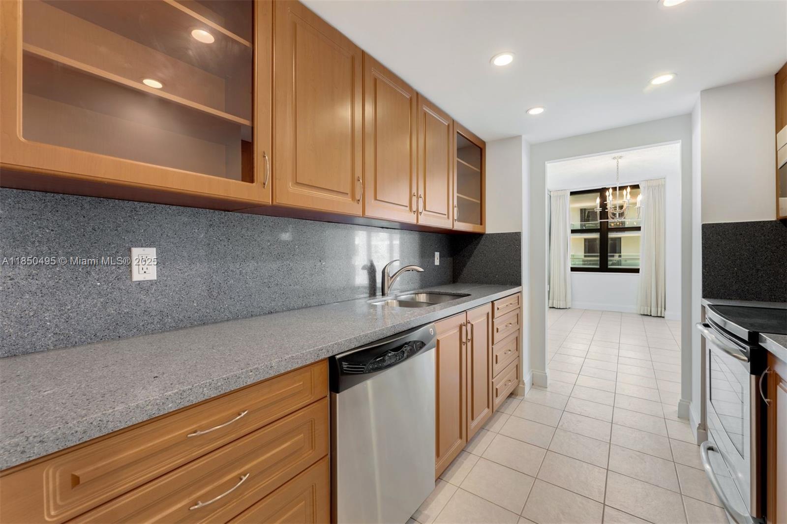 9801 Collins Ave # 18H