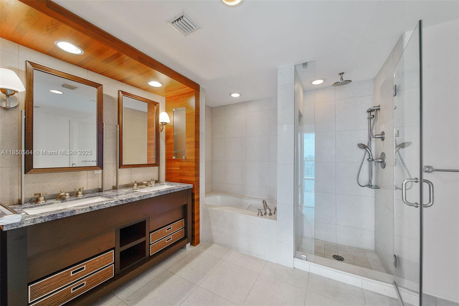 6799 Collins Ave # 1101