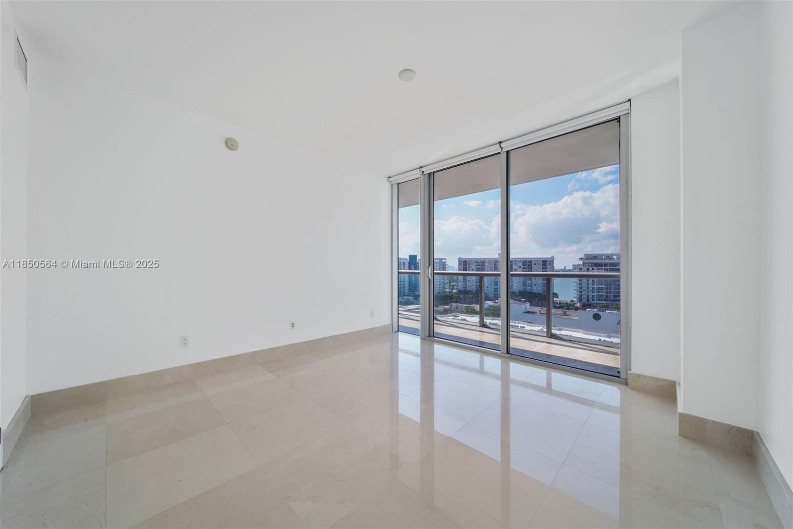 6799 Collins Ave # 1101