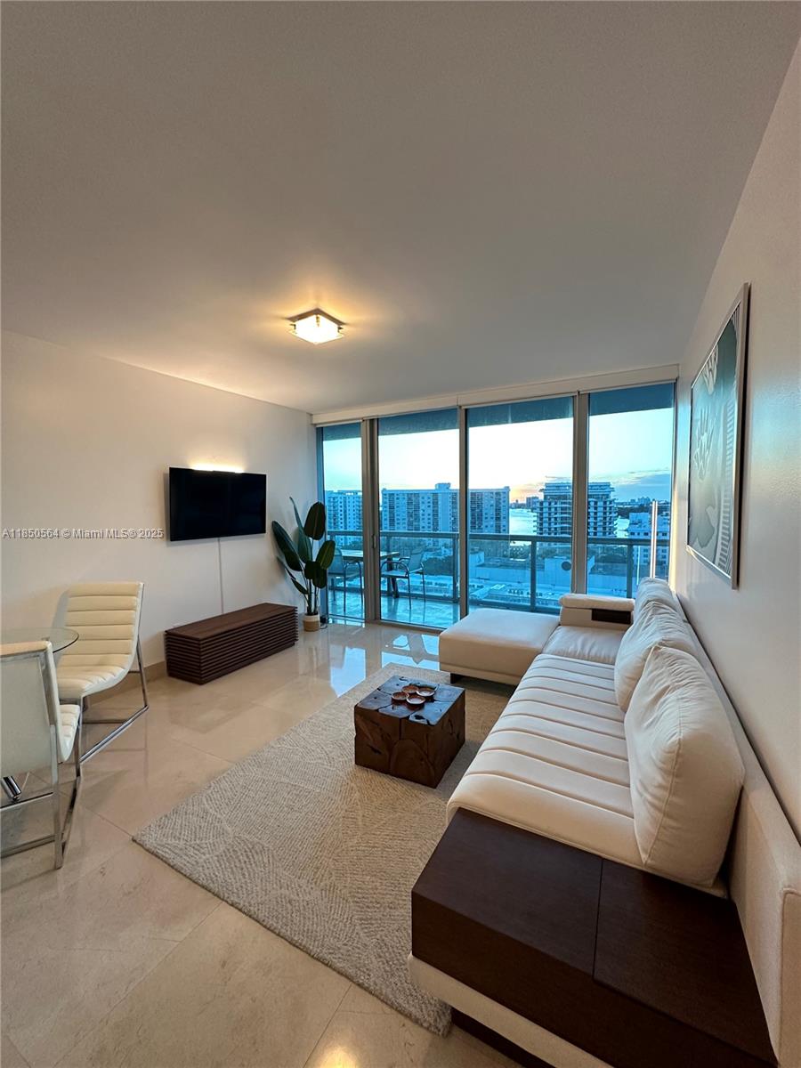 6799 Collins Ave # 1101