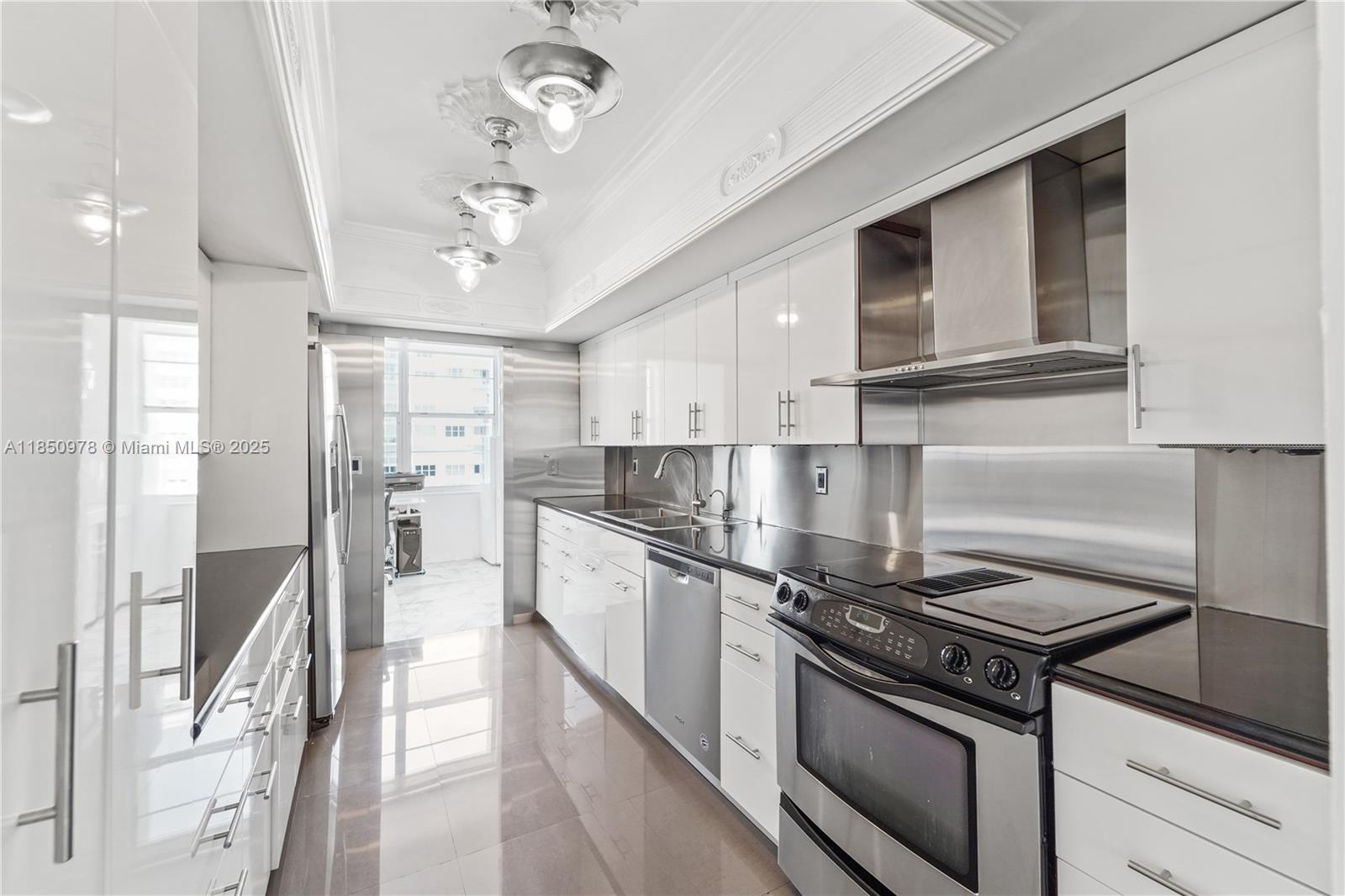 5640 Collins Ave # 7B