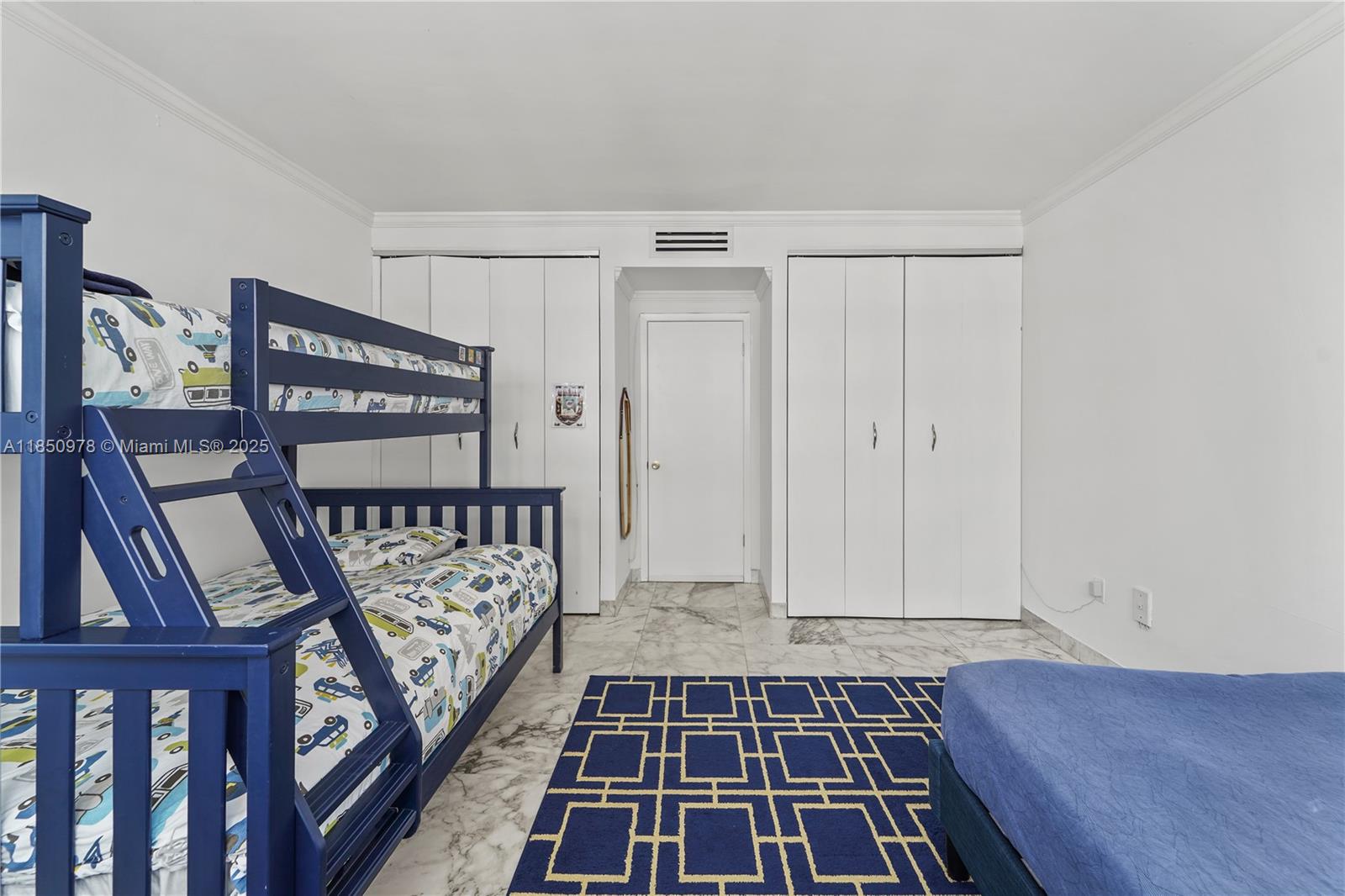 5640 Collins Ave # 7B