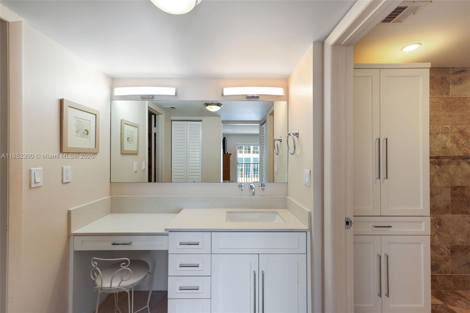 5415 Collins Ave # 407