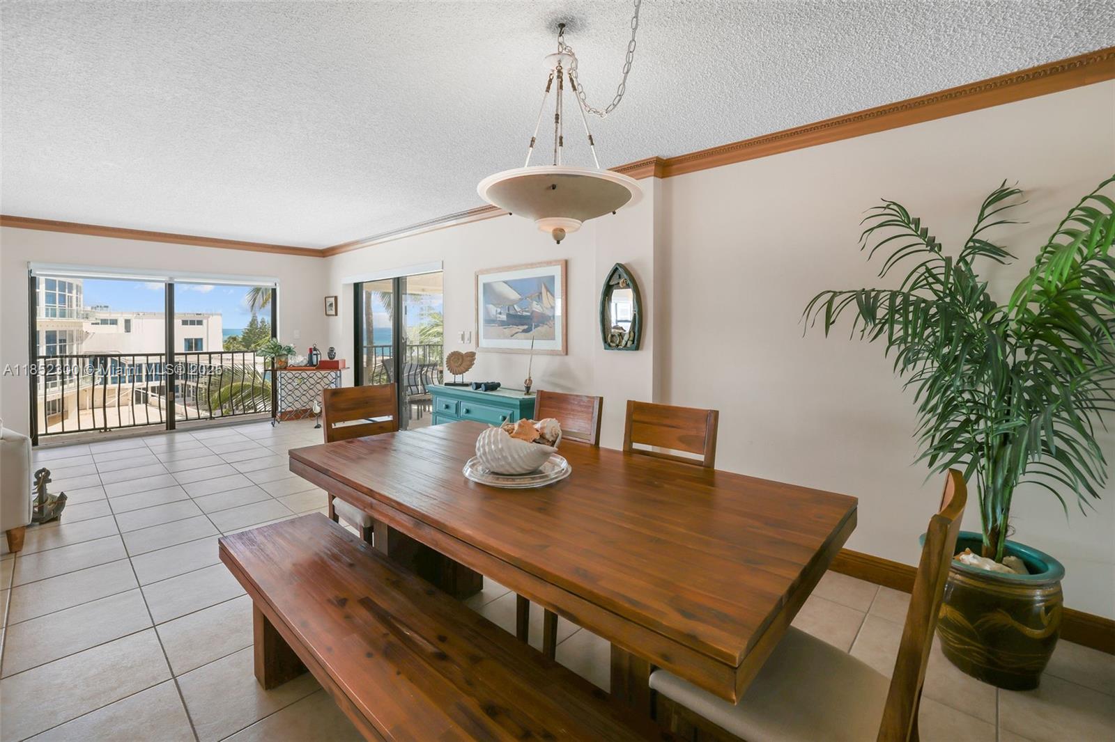 5415 Collins Ave # 407