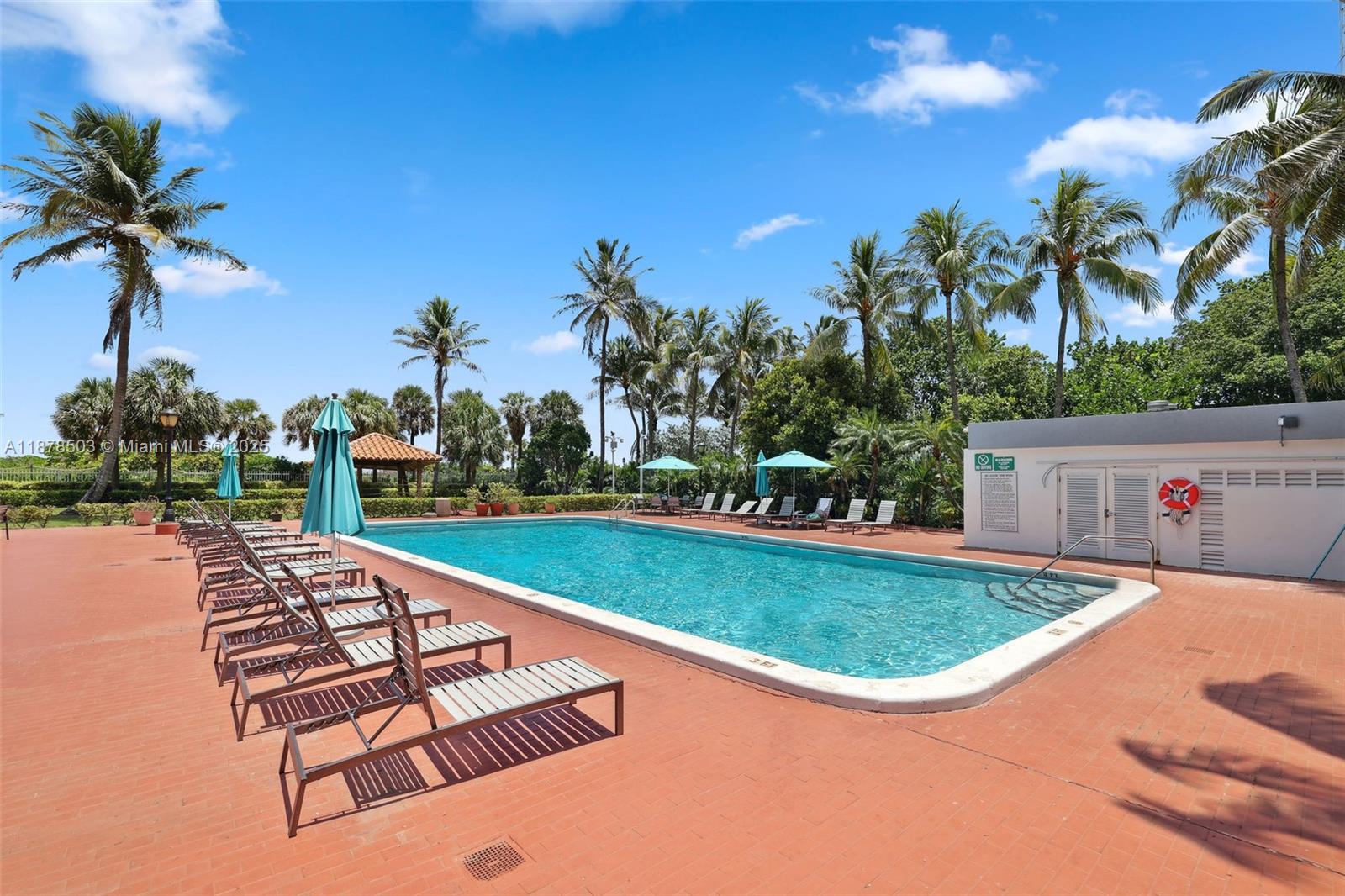 2401 Collins Ave # 1712