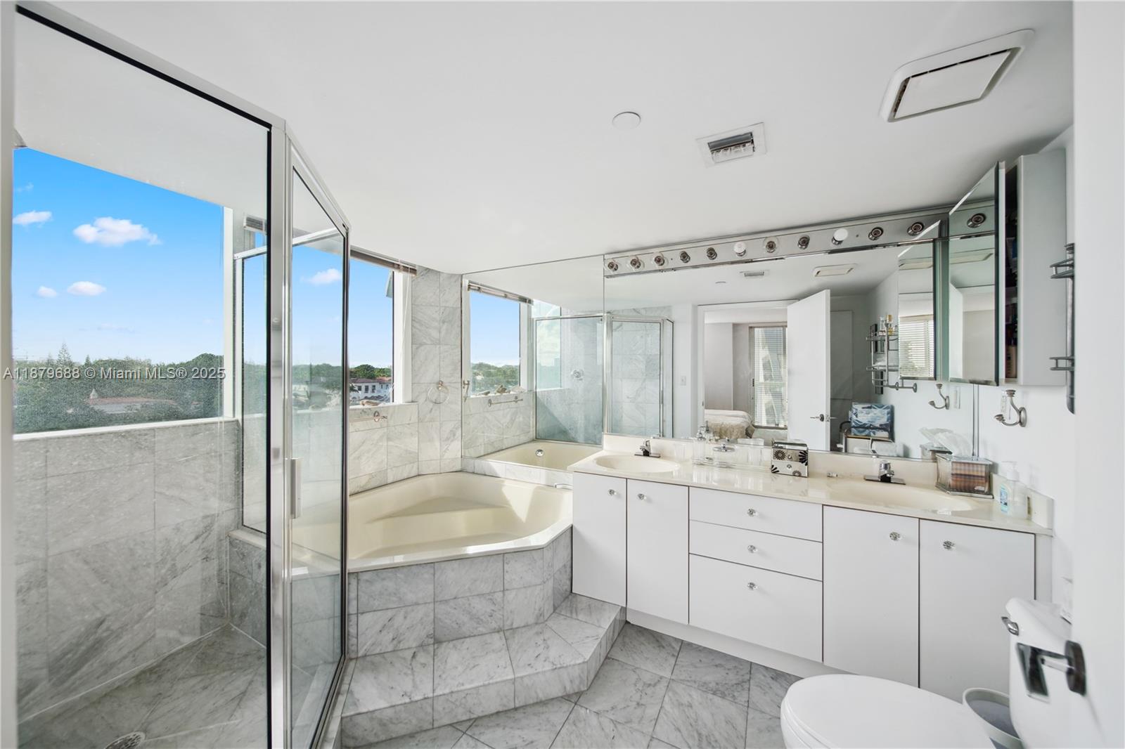 3411 Indian Creek Dr # 604