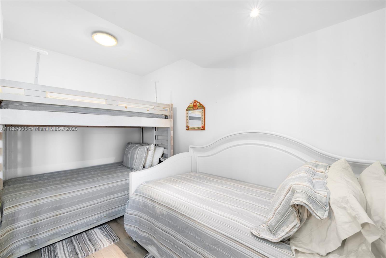 10185 Collins Ave # 519, Bal Harbour Unit: 519