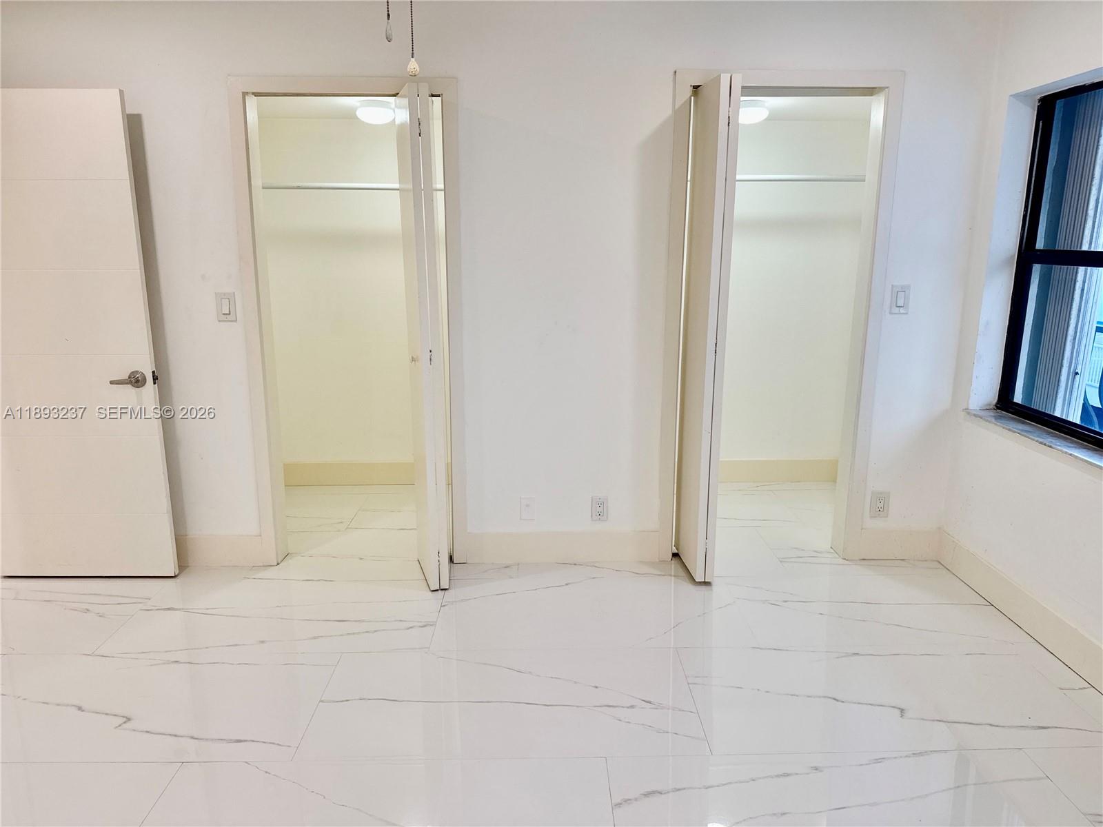 5415 Collins Ave # 304