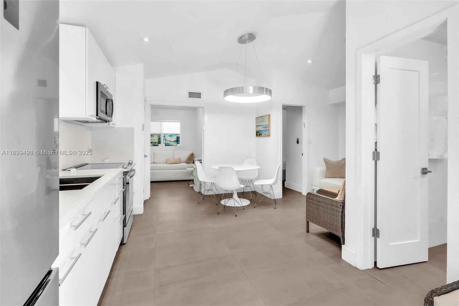 836 W 40th St, Miami Beach