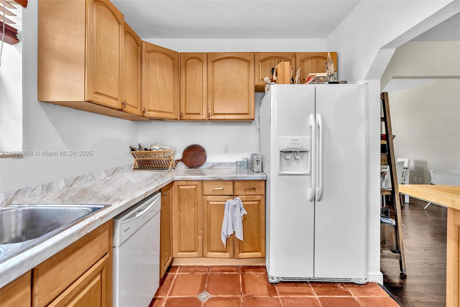 836 W 40th St, Miami Beach