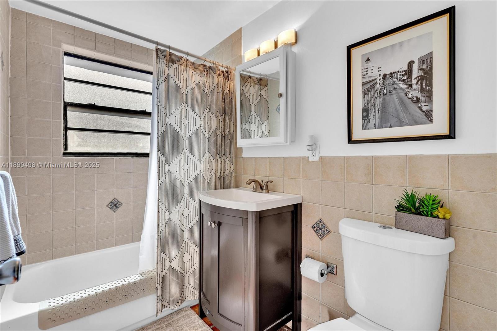 836 W 40th St, Miami Beach