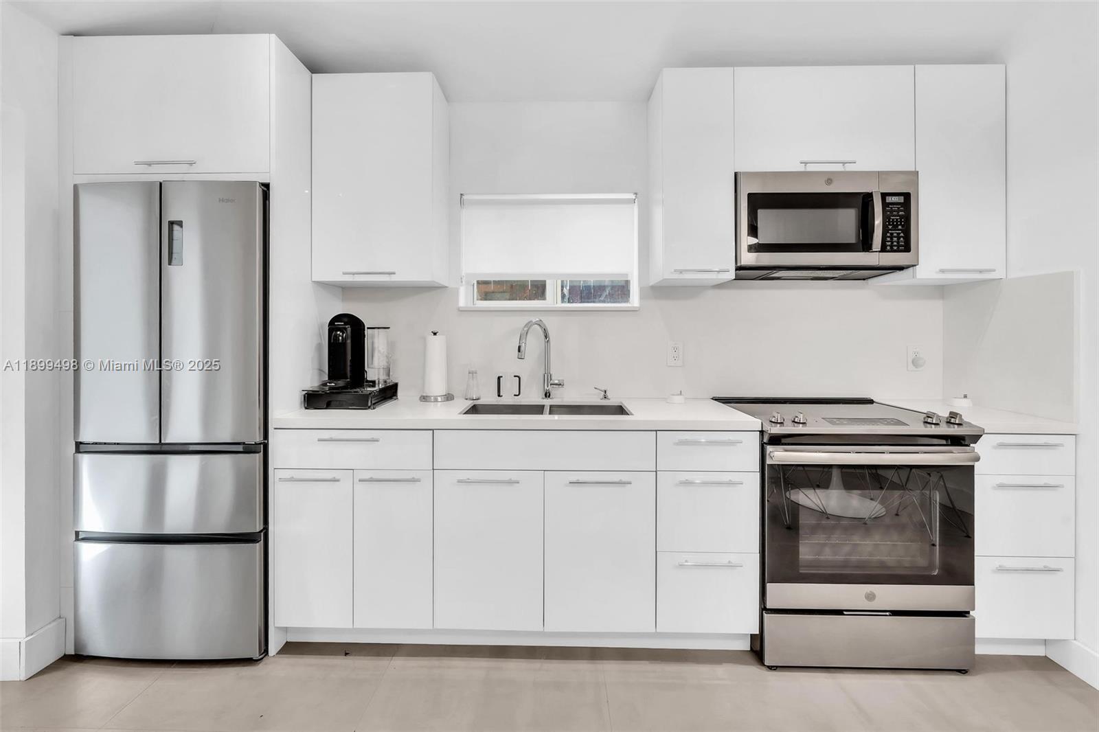 836 W 40th St, Miami Beach