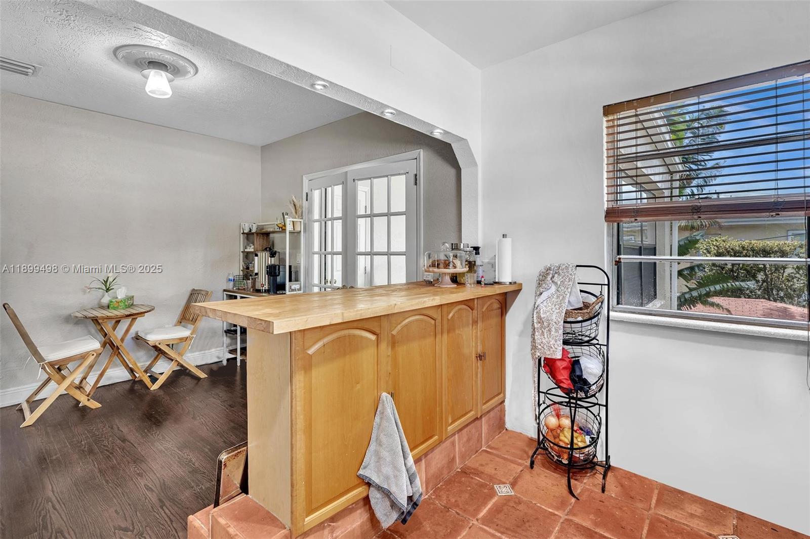 836 W 40th St, Miami Beach