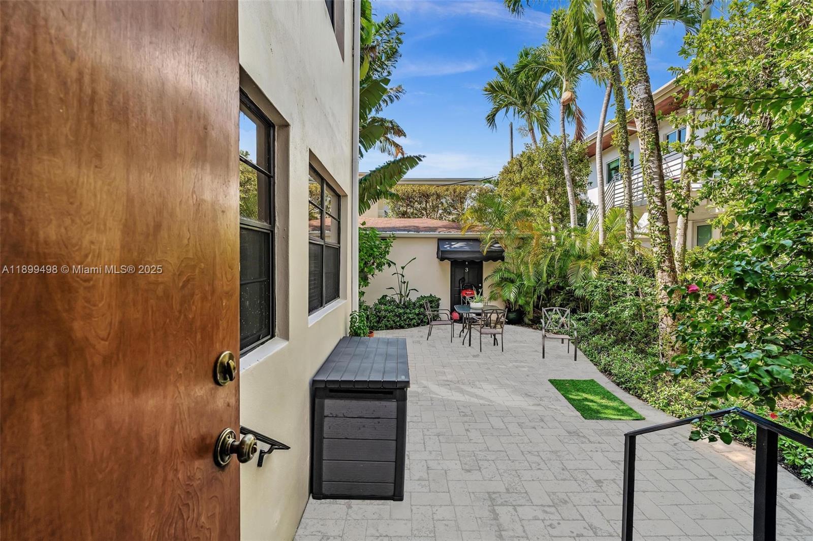 836 W 40th St, Miami Beach