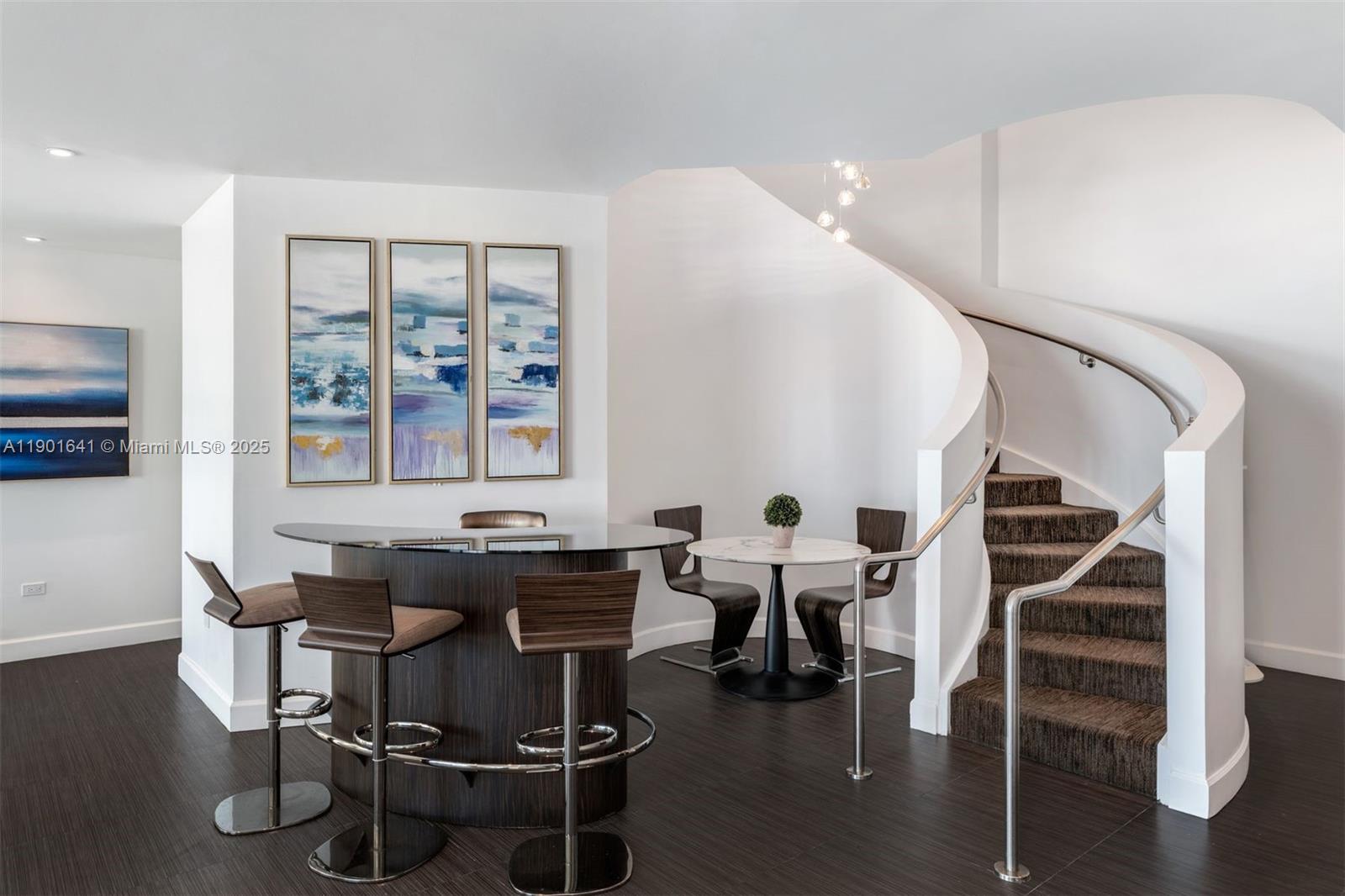 4391 Collins Ave # 512