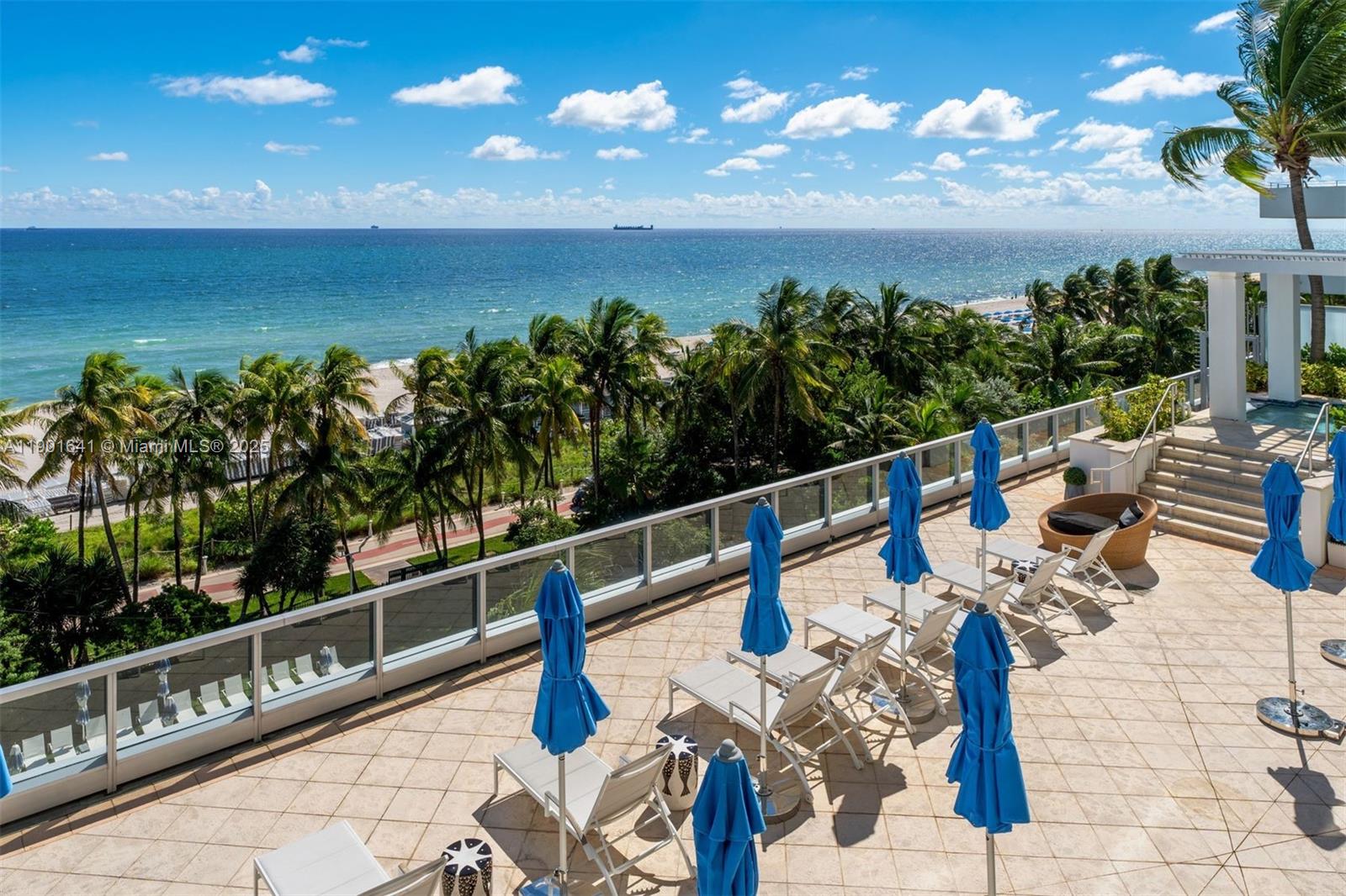 4391 Collins Ave # 512