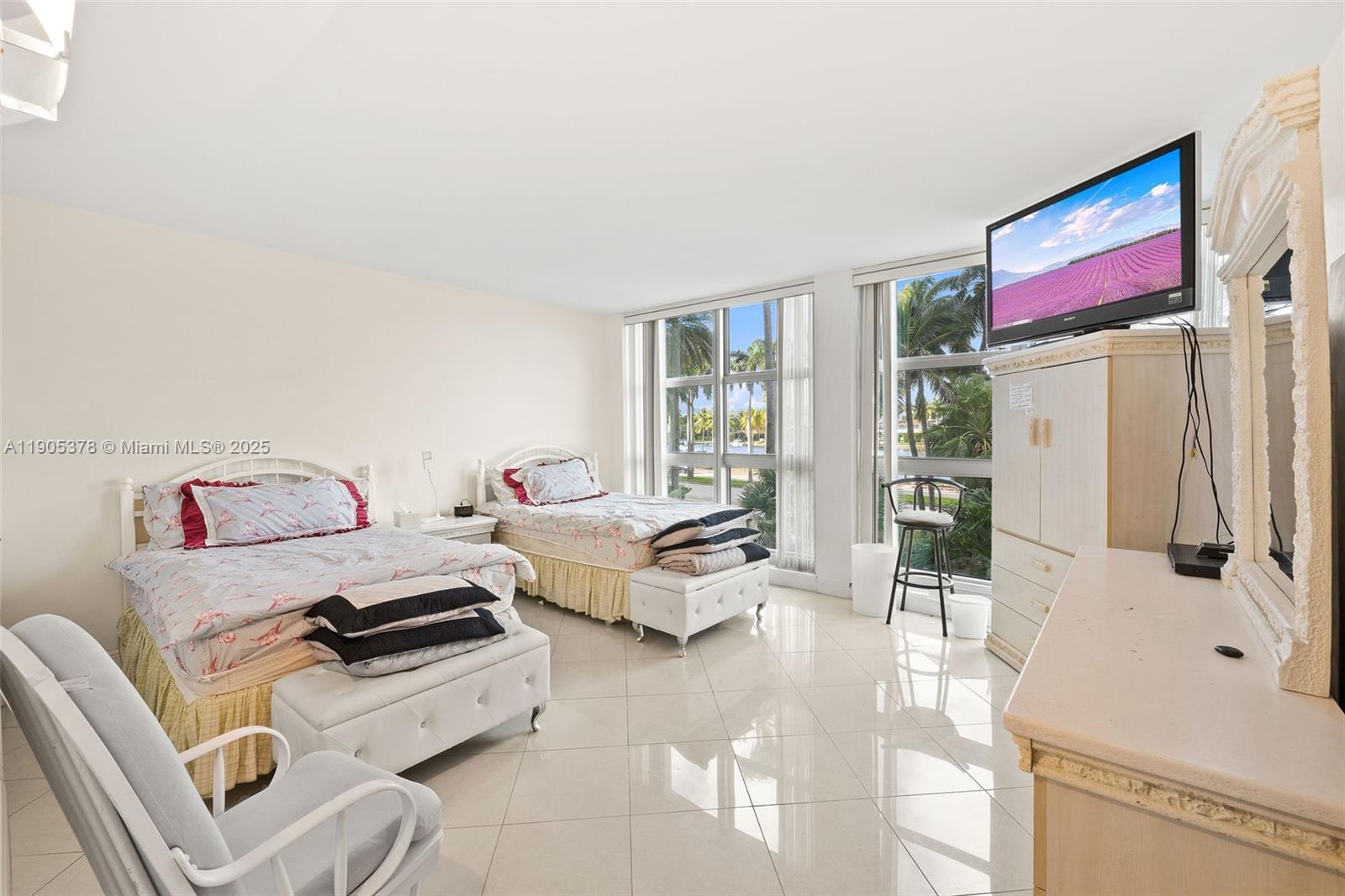 5055 Collins Ave # 2J