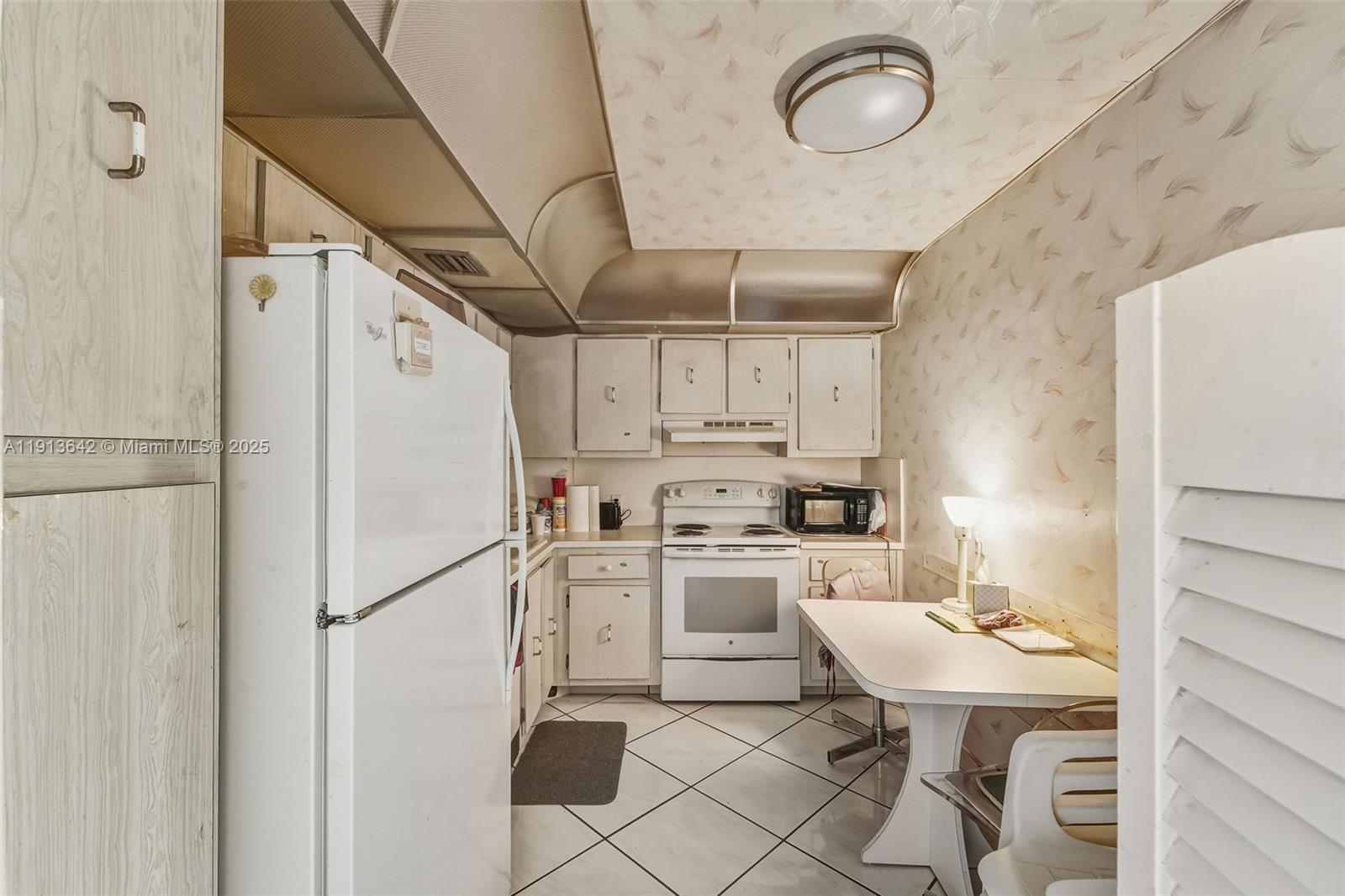 100 Bayview Dr # 615