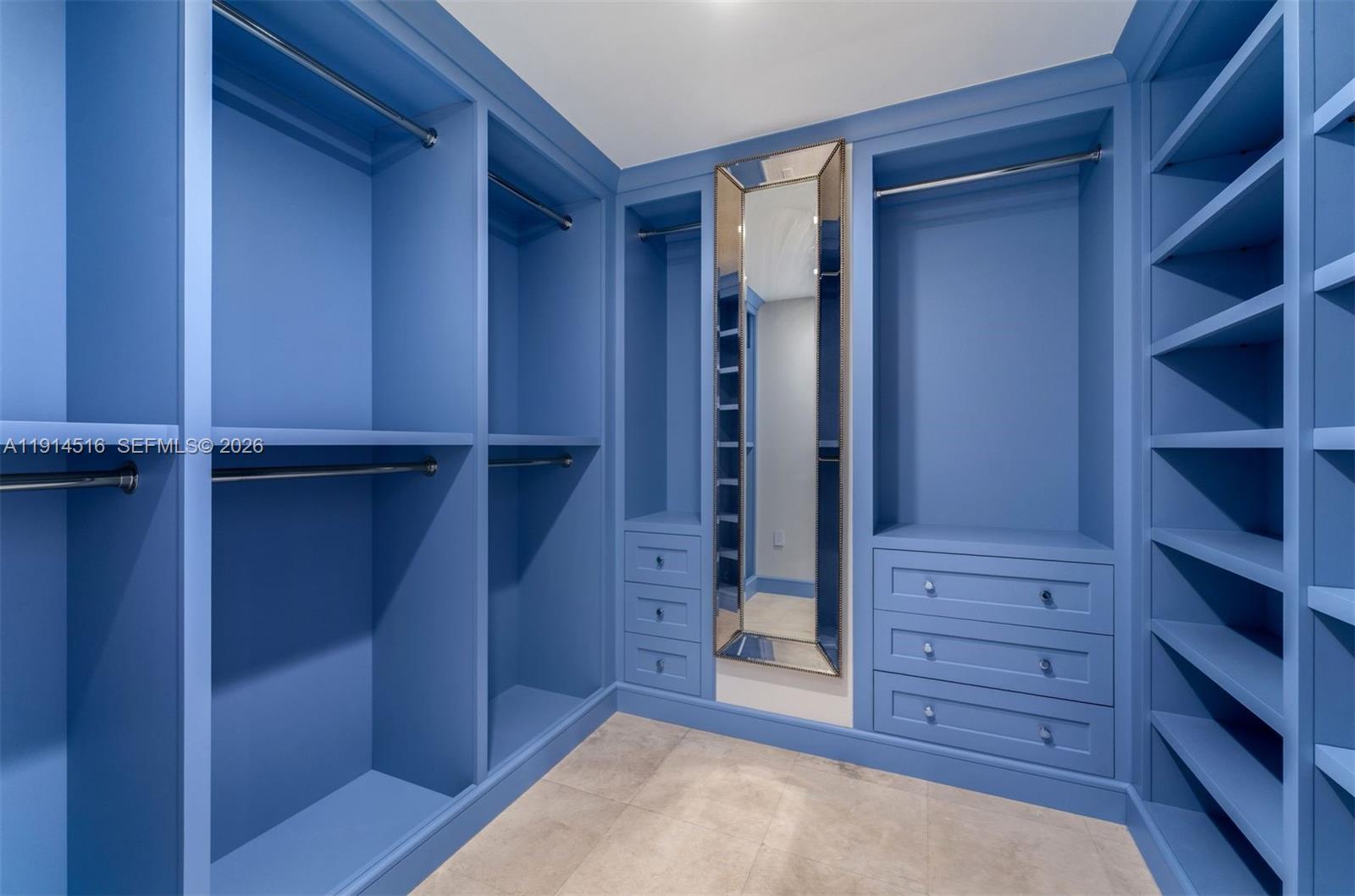 5025 Collins Ave # 1 Unit: PH-1