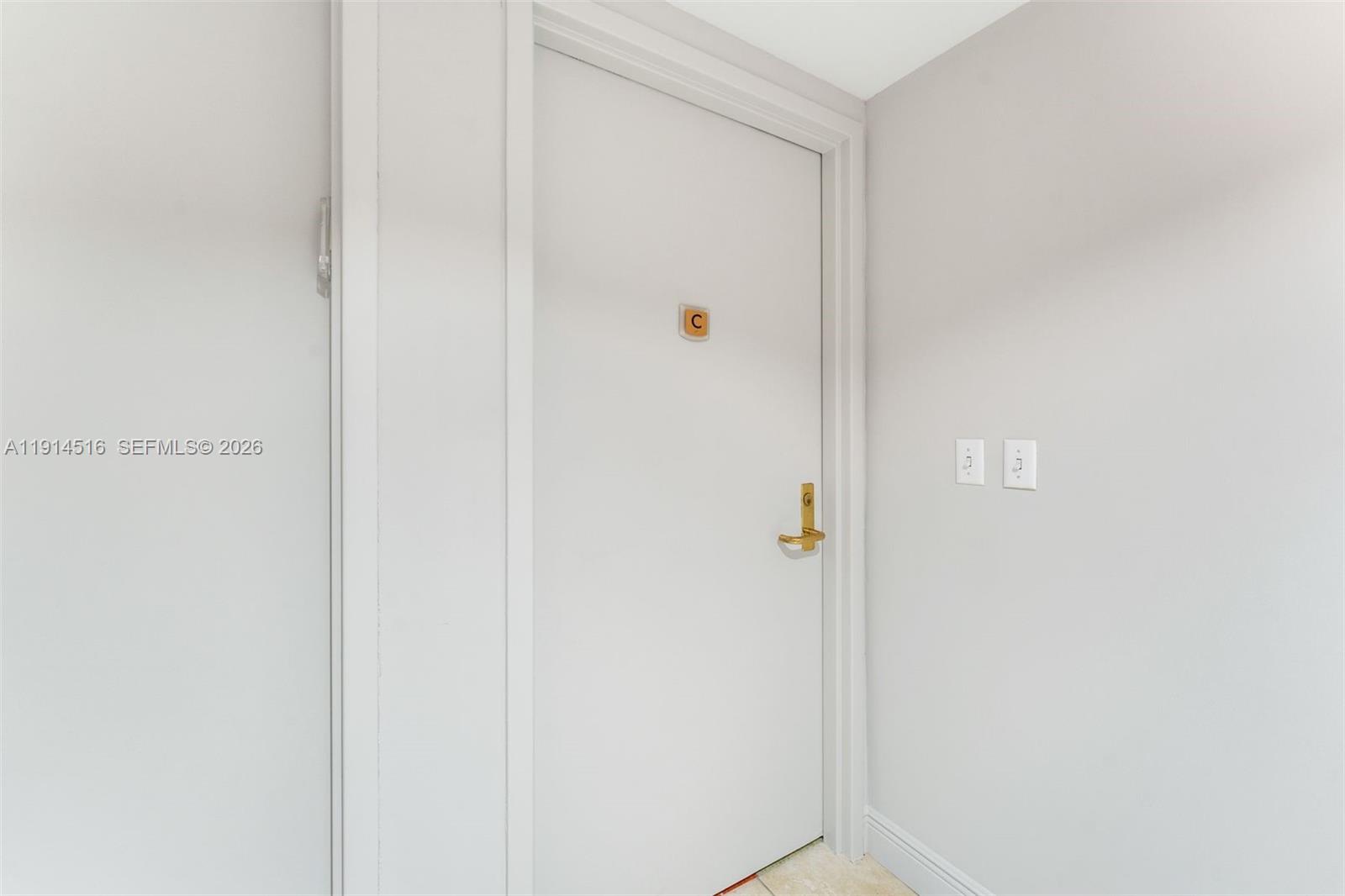 5025 Collins Ave # 1 Unit: PH-1