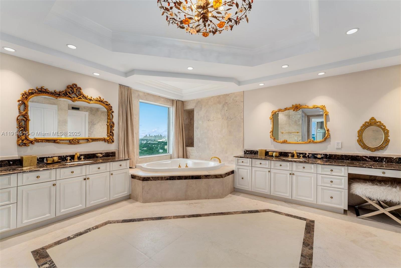 5025 Collins Ave # 1 Unit: PH-1