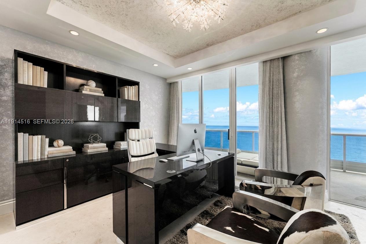 5025 Collins Ave # 1 Unit: PH-1