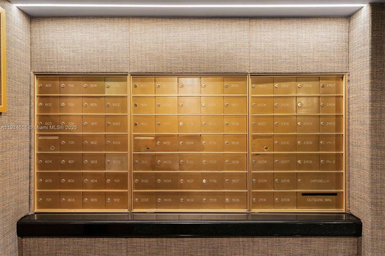 5025 Collins Ave # 1 Unit: PH-1