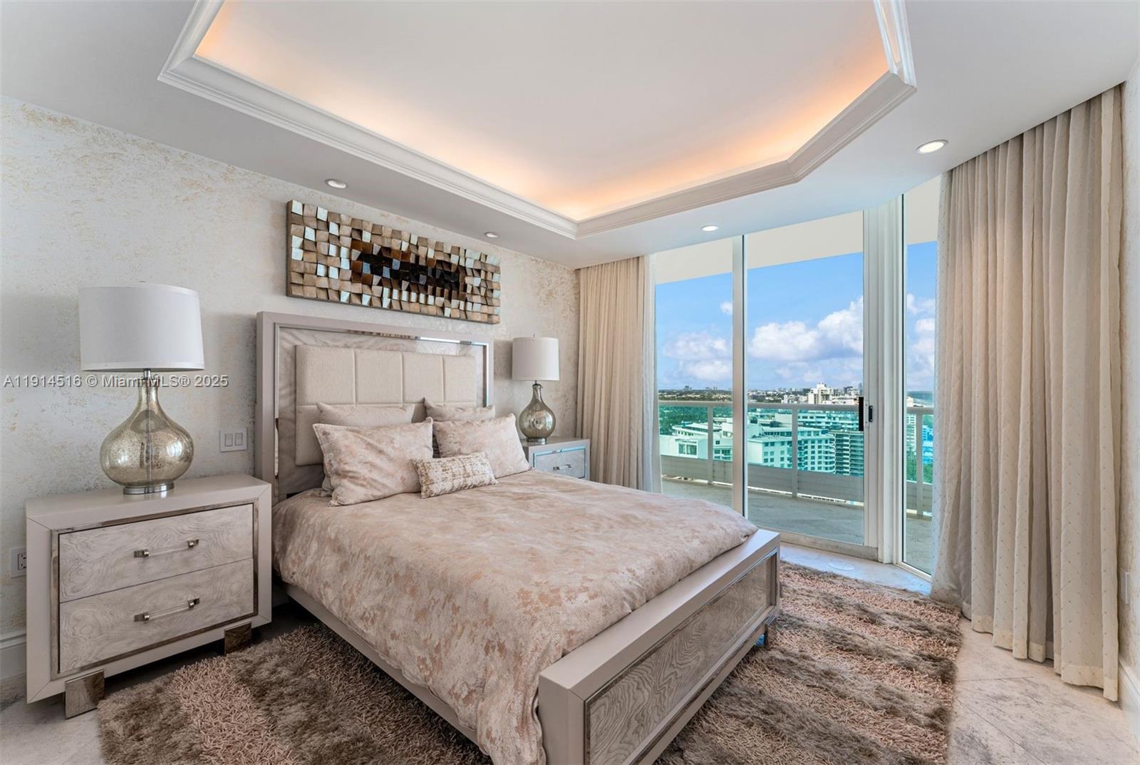 5025 Collins Ave # 1 Unit: PH-1