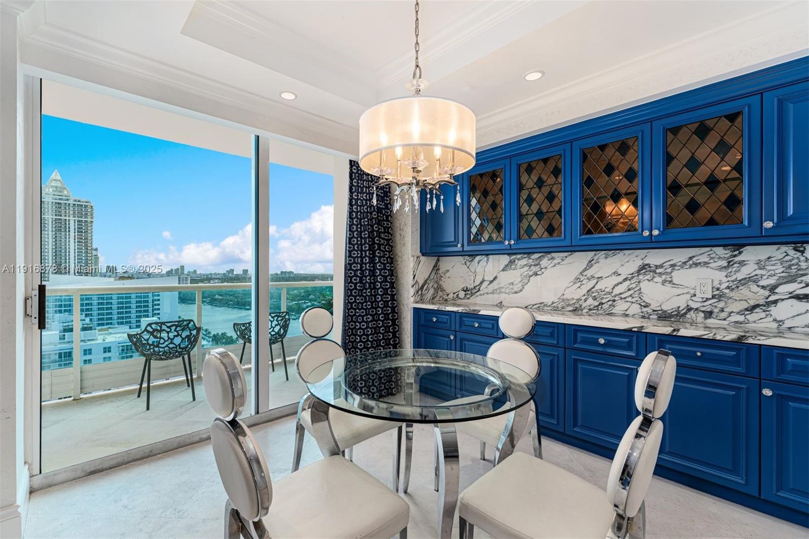 5025 Collins Ave # 1 Unit: PH-1