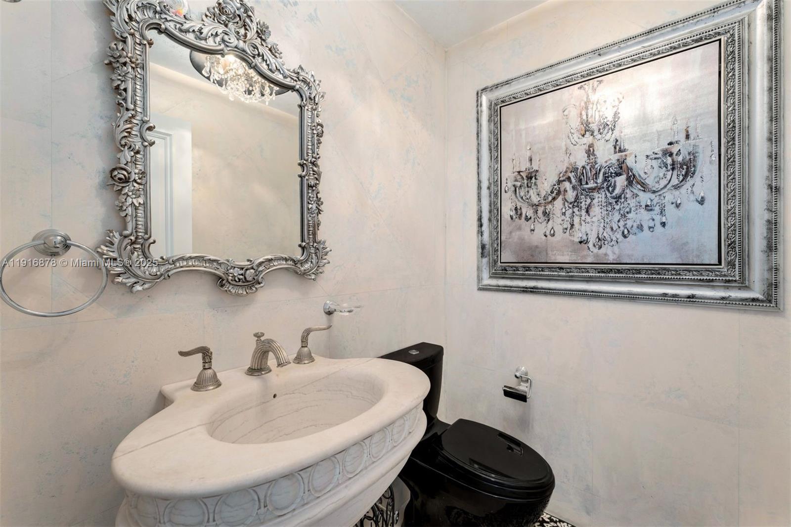 5025 Collins Ave # 1 Unit: PH-1